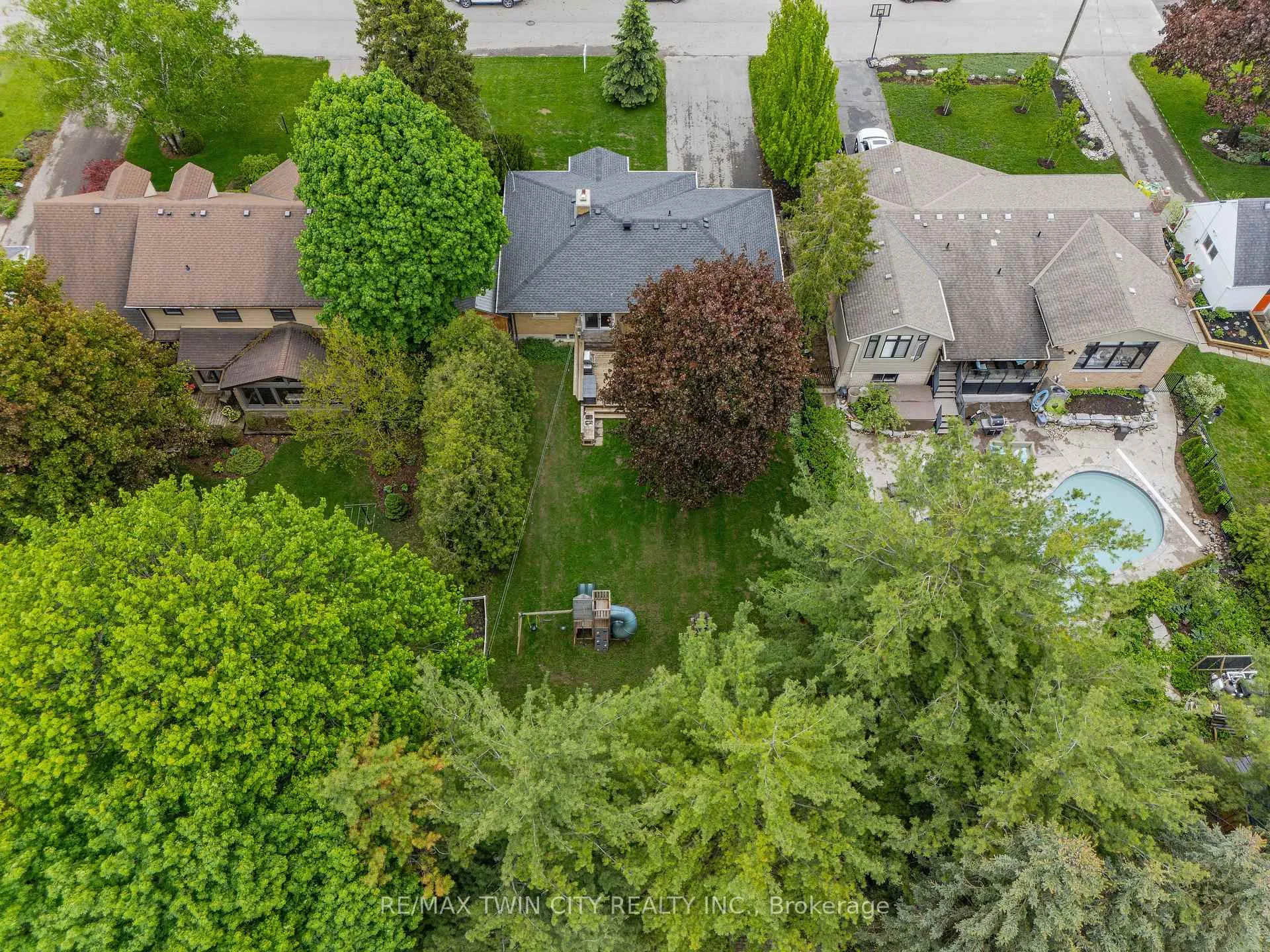 Photo 43 of 306 Normandy Avenue, Waterloo — HOMEH