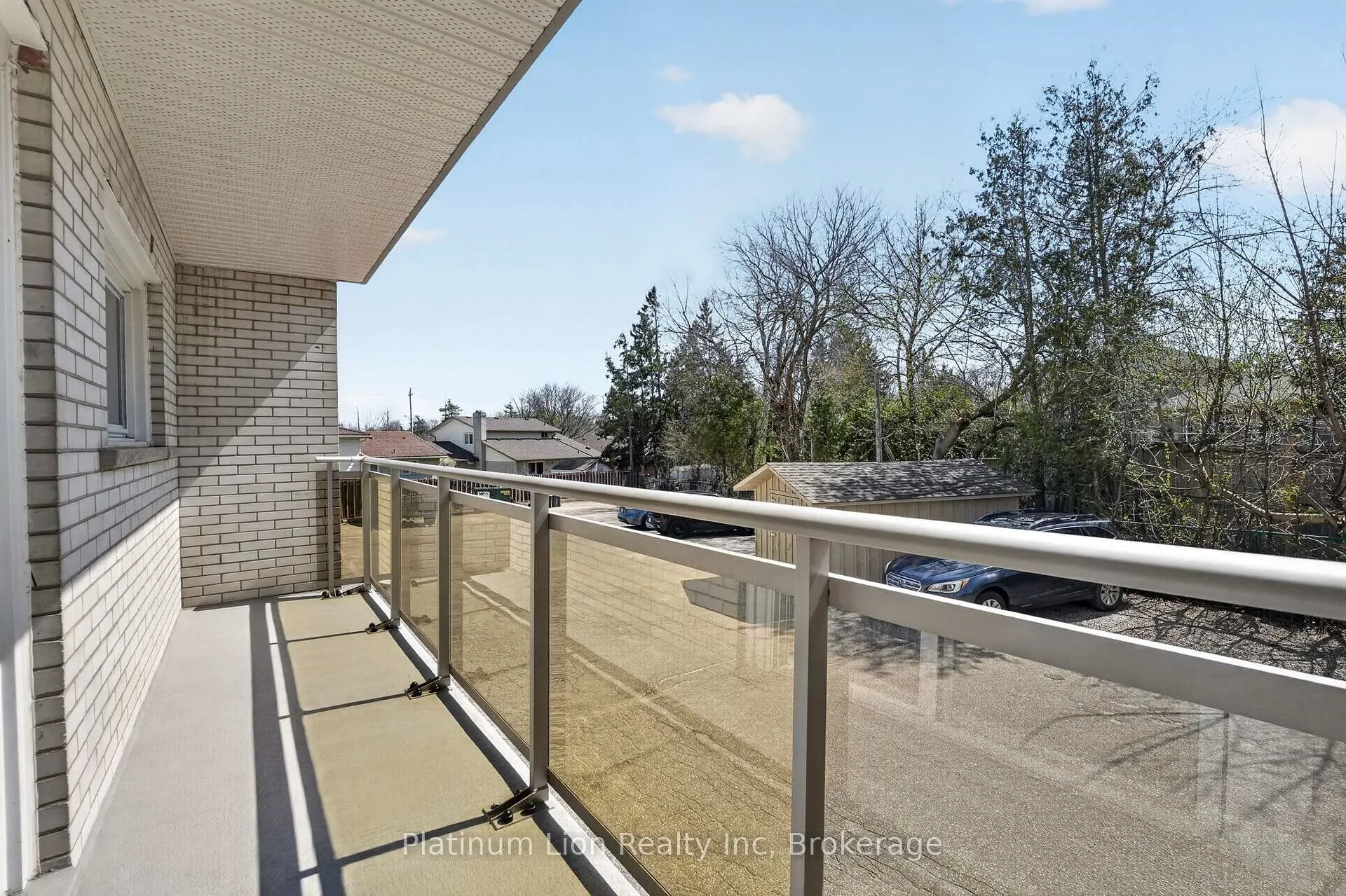 Photo 2 of Unit 7, 81 Kenwood Drive, Kitchener, Heritage Park - Kitchener — HOMEH