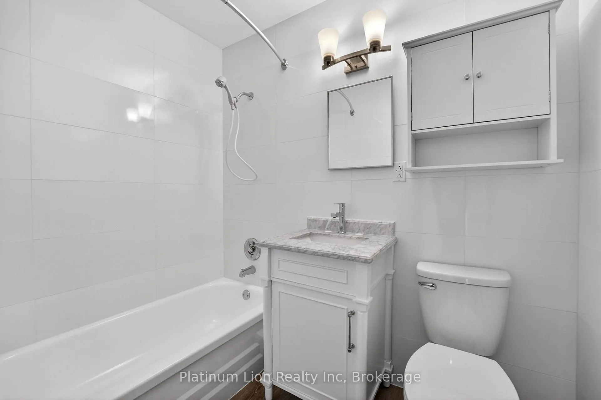 Photo 3 of Unit 7, 81 Kenwood Drive, Kitchener, Heritage Park - Kitchener — HOMEH