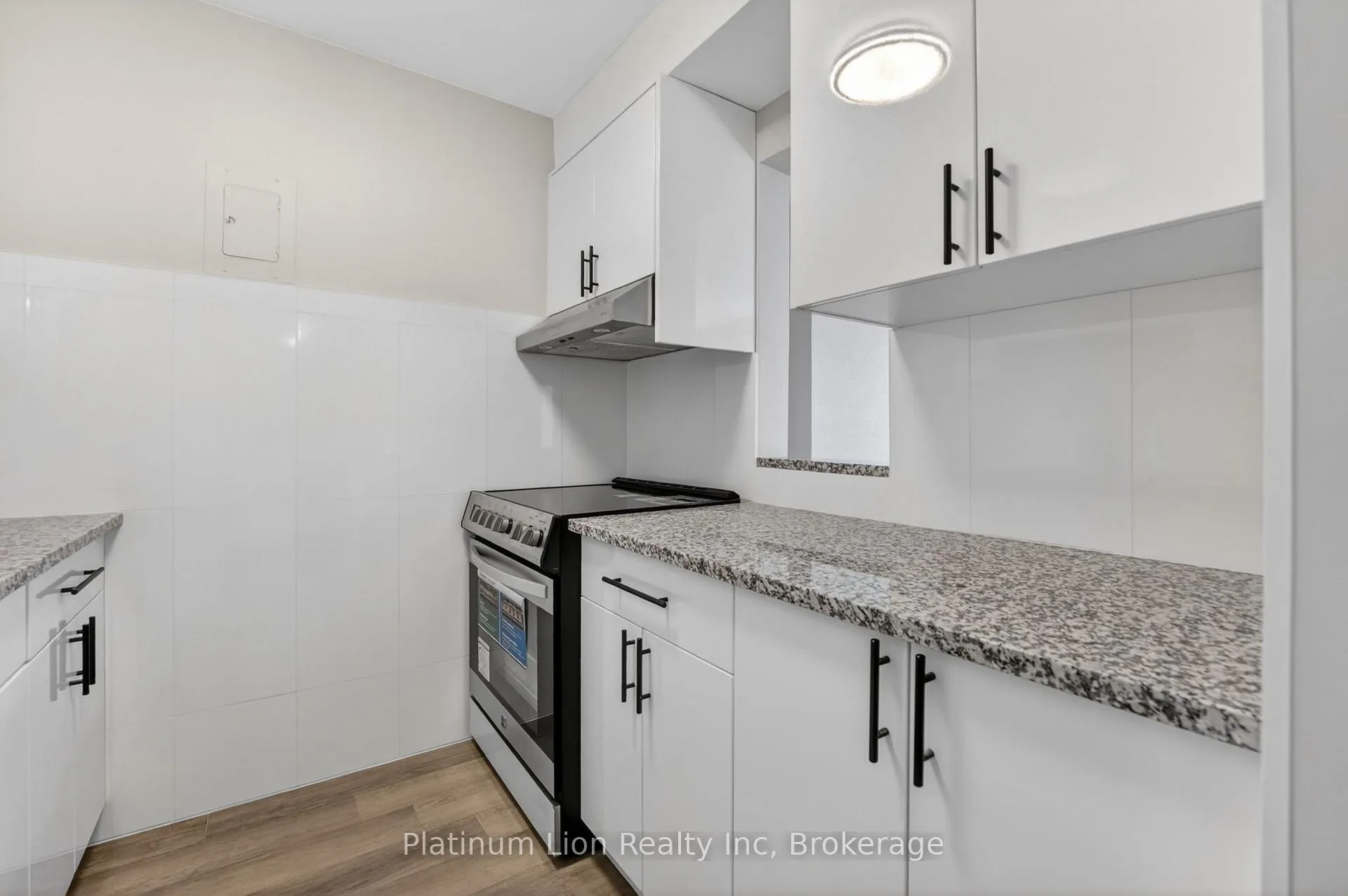 Photo 8 of Unit 7, 81 Kenwood Drive, Kitchener, Heritage Park - Kitchener — HOMEH