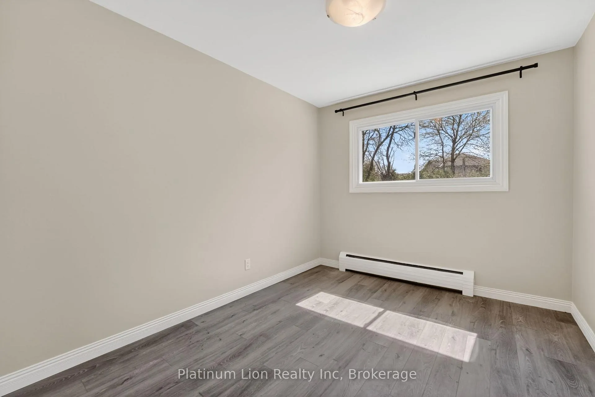 Photo 15 of Unit 7, 81 Kenwood Drive, Kitchener, Heritage Park - Kitchener — HOMEH