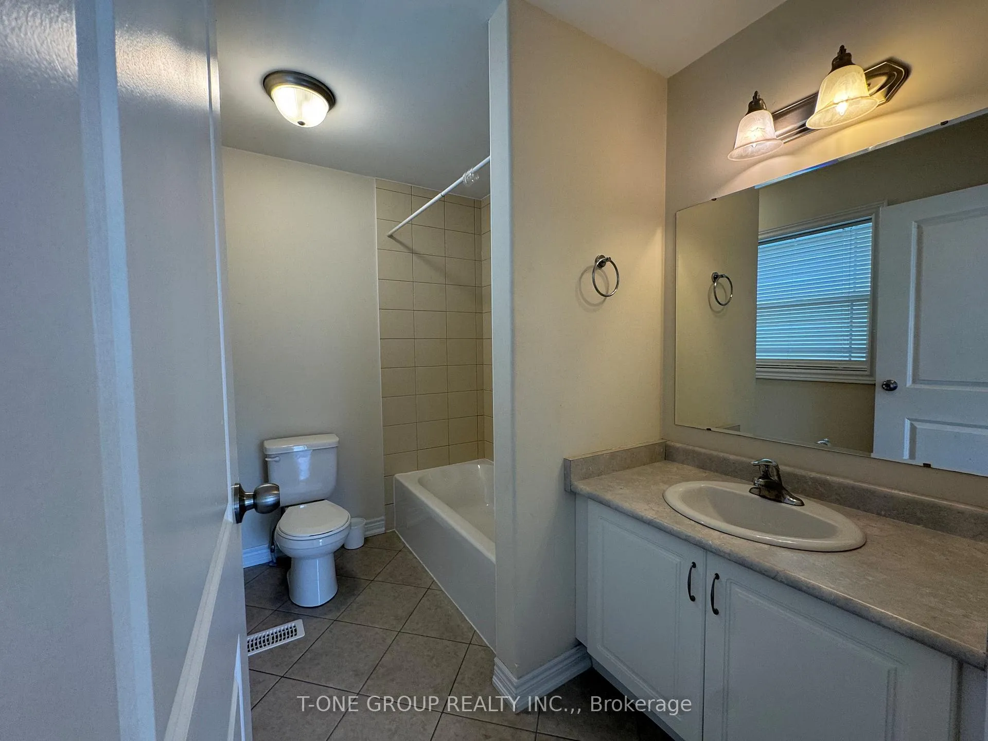 Photo 9 of 116 Rothwell Gardens, Peterborough, Northcrest Ward 5 — HOMEH