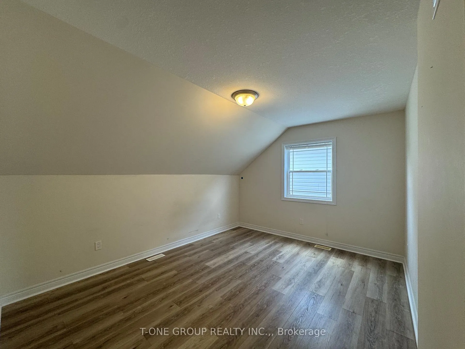 Photo 19 of 116 Rothwell Gardens, Peterborough, Northcrest Ward 5 — HOMEH