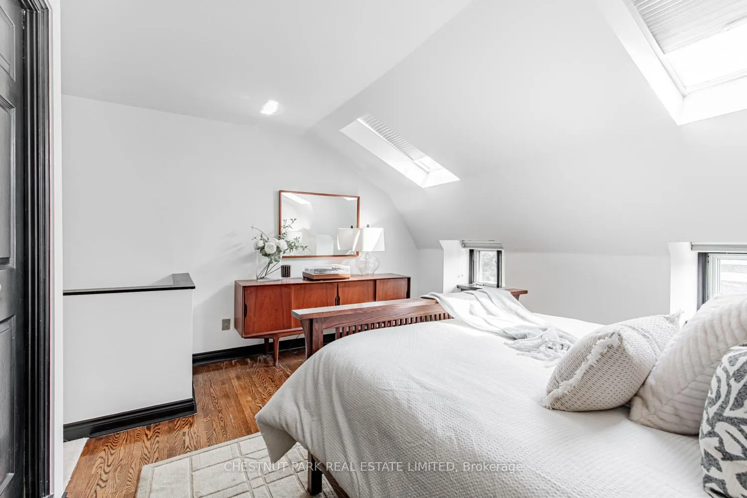 Photo 28 of 244 Cottingham Street, Toronto, Casa Loma — HOMEH