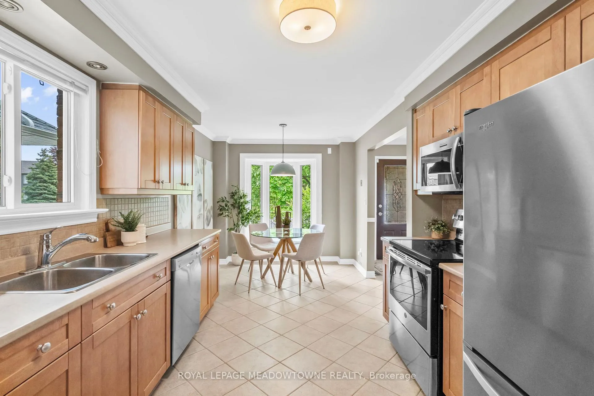 Photo 9 of 105 Laurier Avenue, Milton, Bronte Meadows — HOMEH
