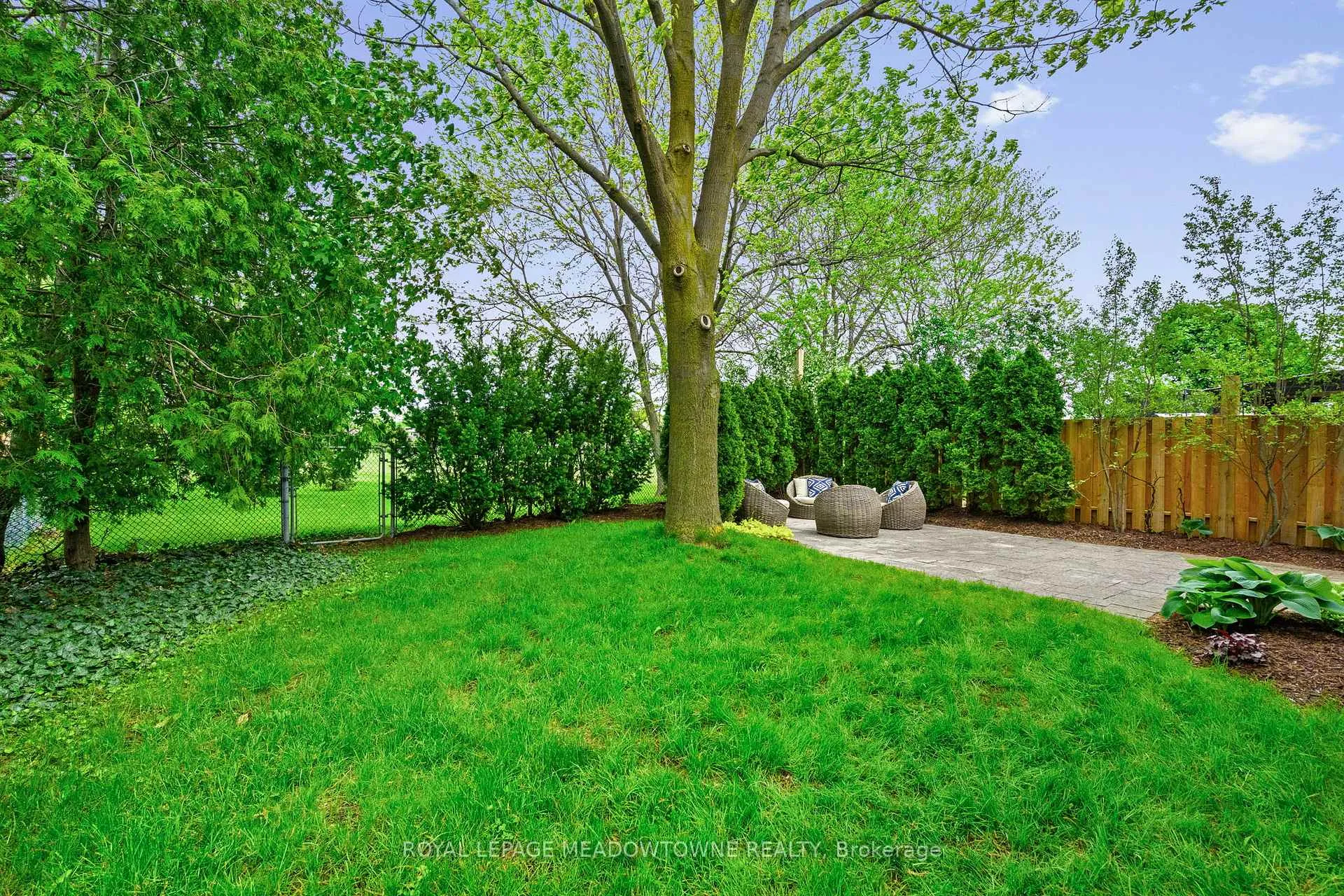 Photo 39 of 105 Laurier Avenue, Milton, Bronte Meadows — HOMEH