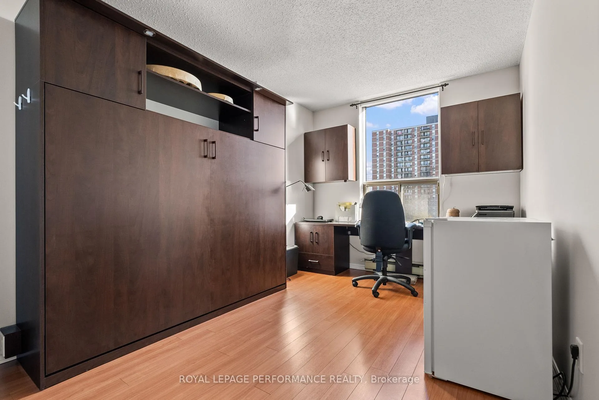Photo 12 of Unit Unit #407, 200 Lafontaine Avenue, Ottawa, Vanier — HOMEH