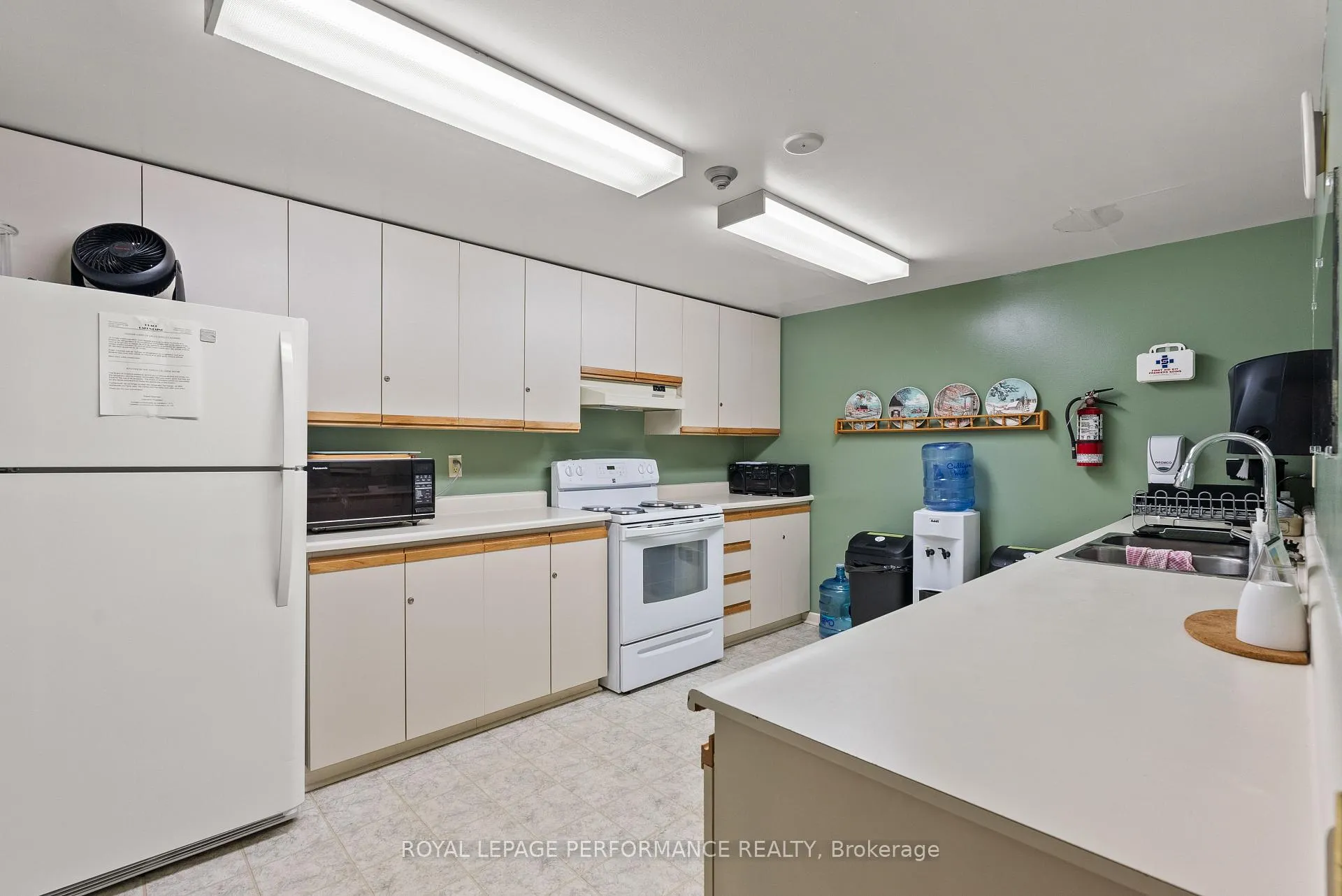 Photo 24 of Unit Unit #407, 200 Lafontaine Avenue, Ottawa, Vanier — HOMEH