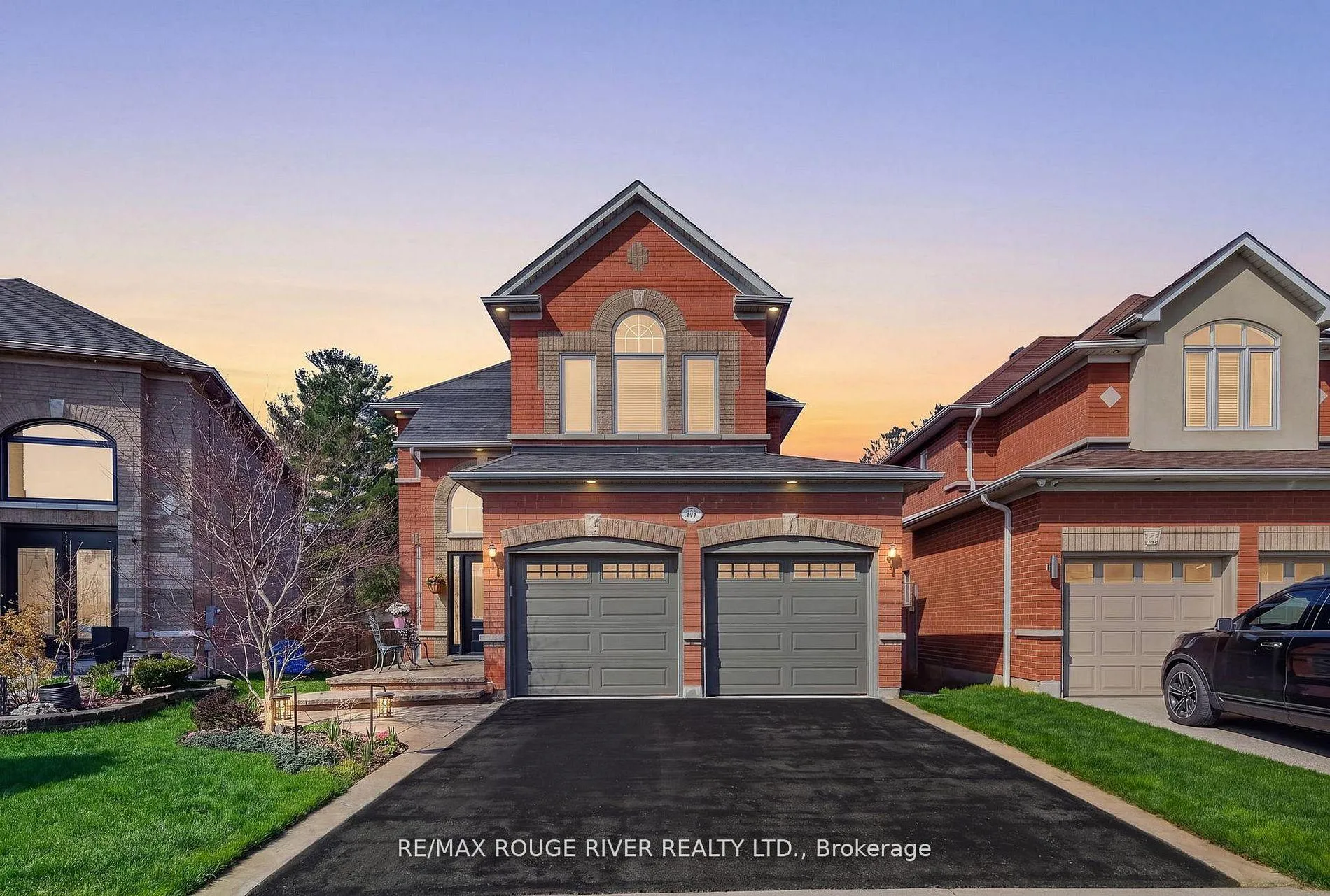 Front of 461 Summerpark Crescent