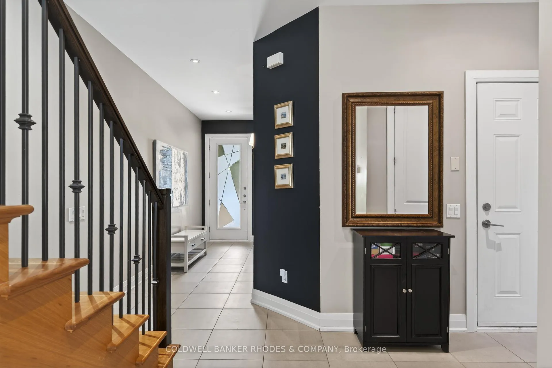 Photo 7 of Unit A, 213 Ivy Crescent, Ottawa, Lindenlea — HOMEH