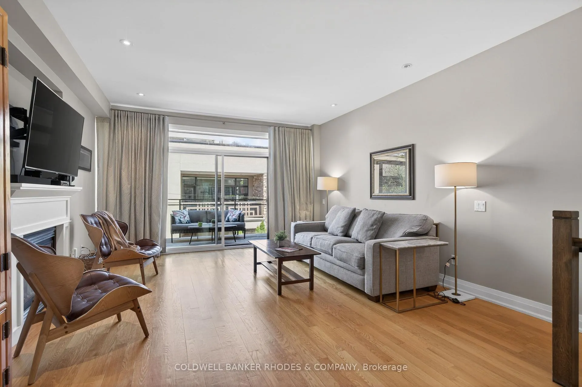 Photo 12 of Unit A, 213 Ivy Crescent, Ottawa, Lindenlea — HOMEH