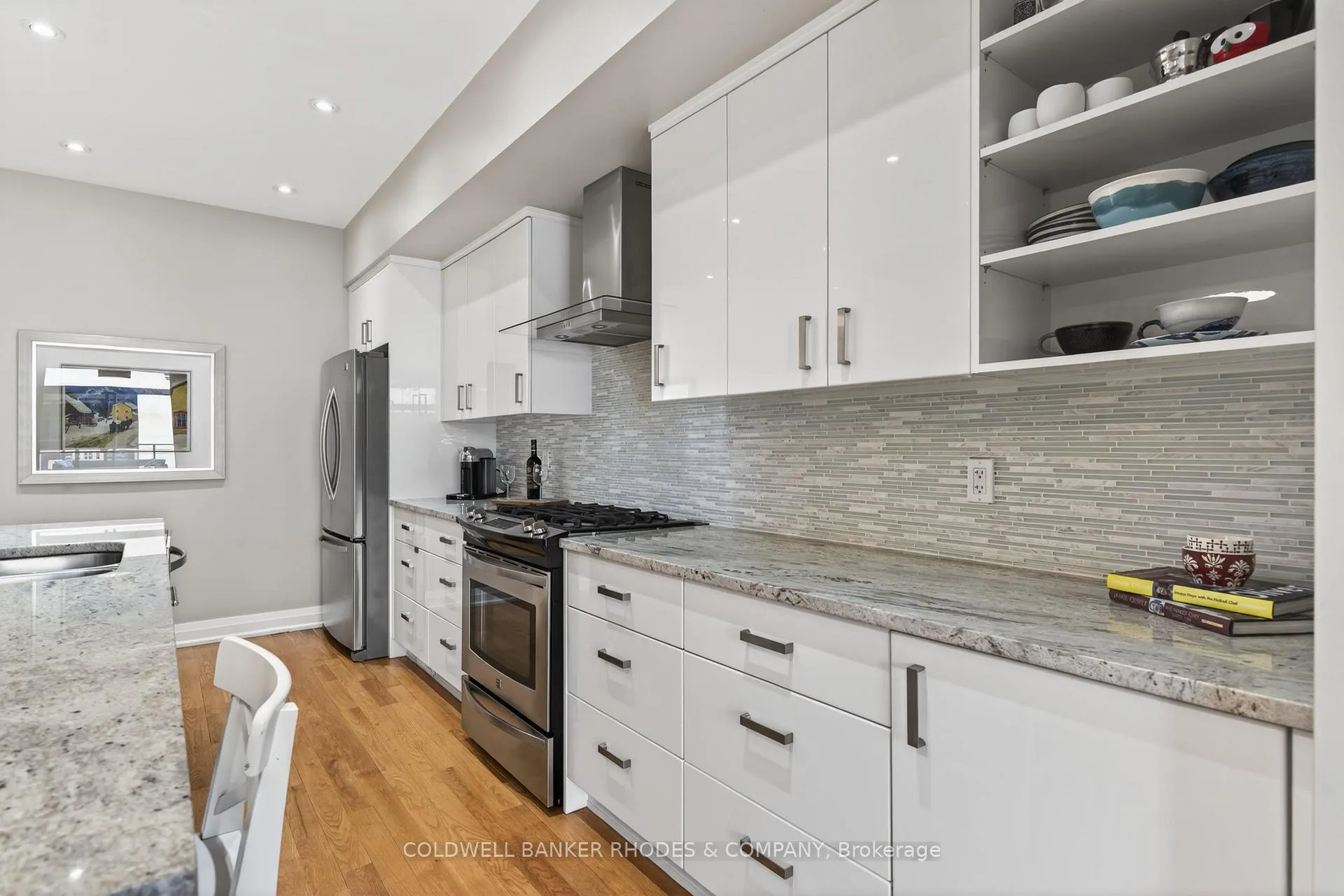 Photo 13 of Unit A, 213 Ivy Crescent, Ottawa, Lindenlea — HOMEH