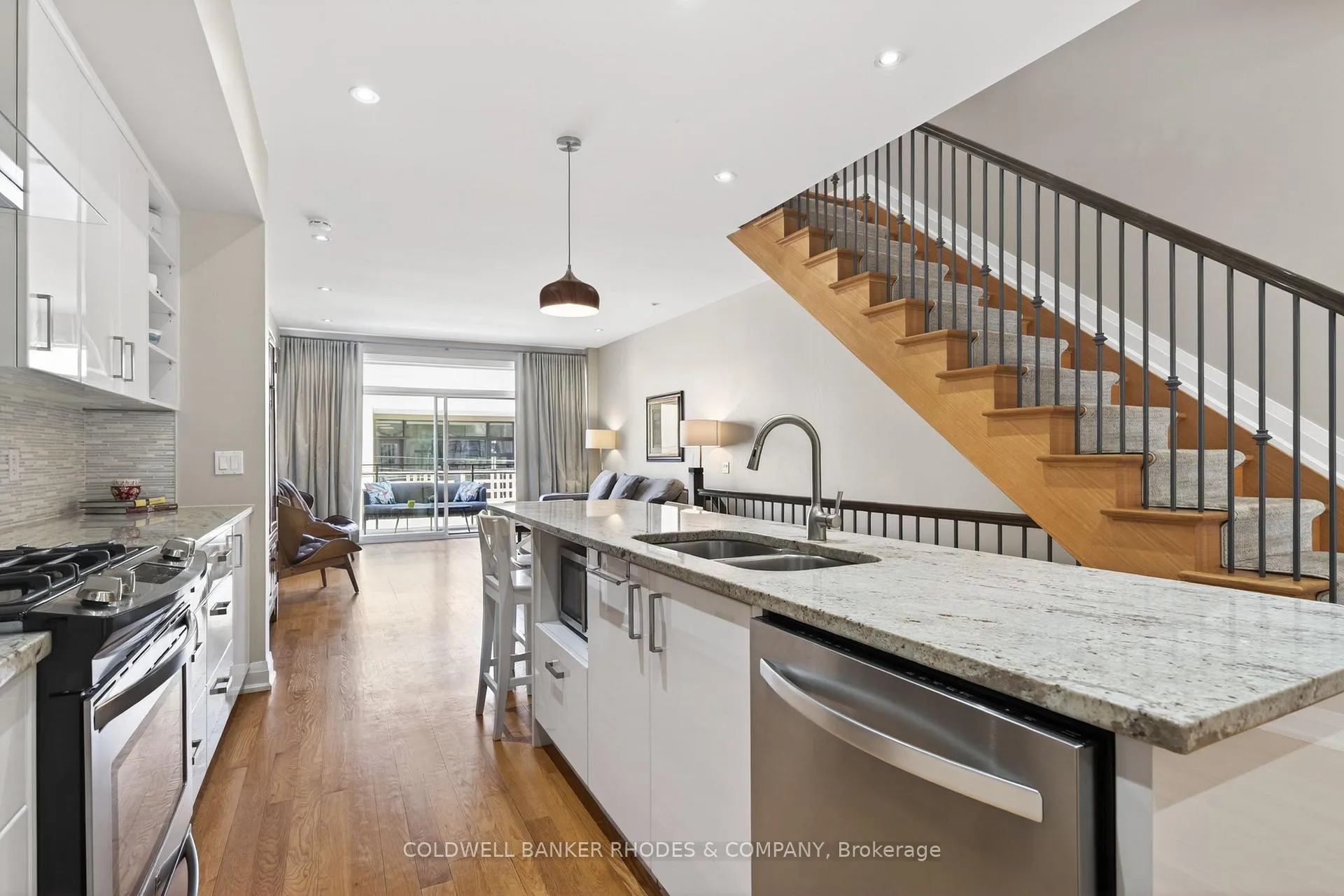 Photo 14 of Unit A, 213 Ivy Crescent, Ottawa, Lindenlea — HOMEH