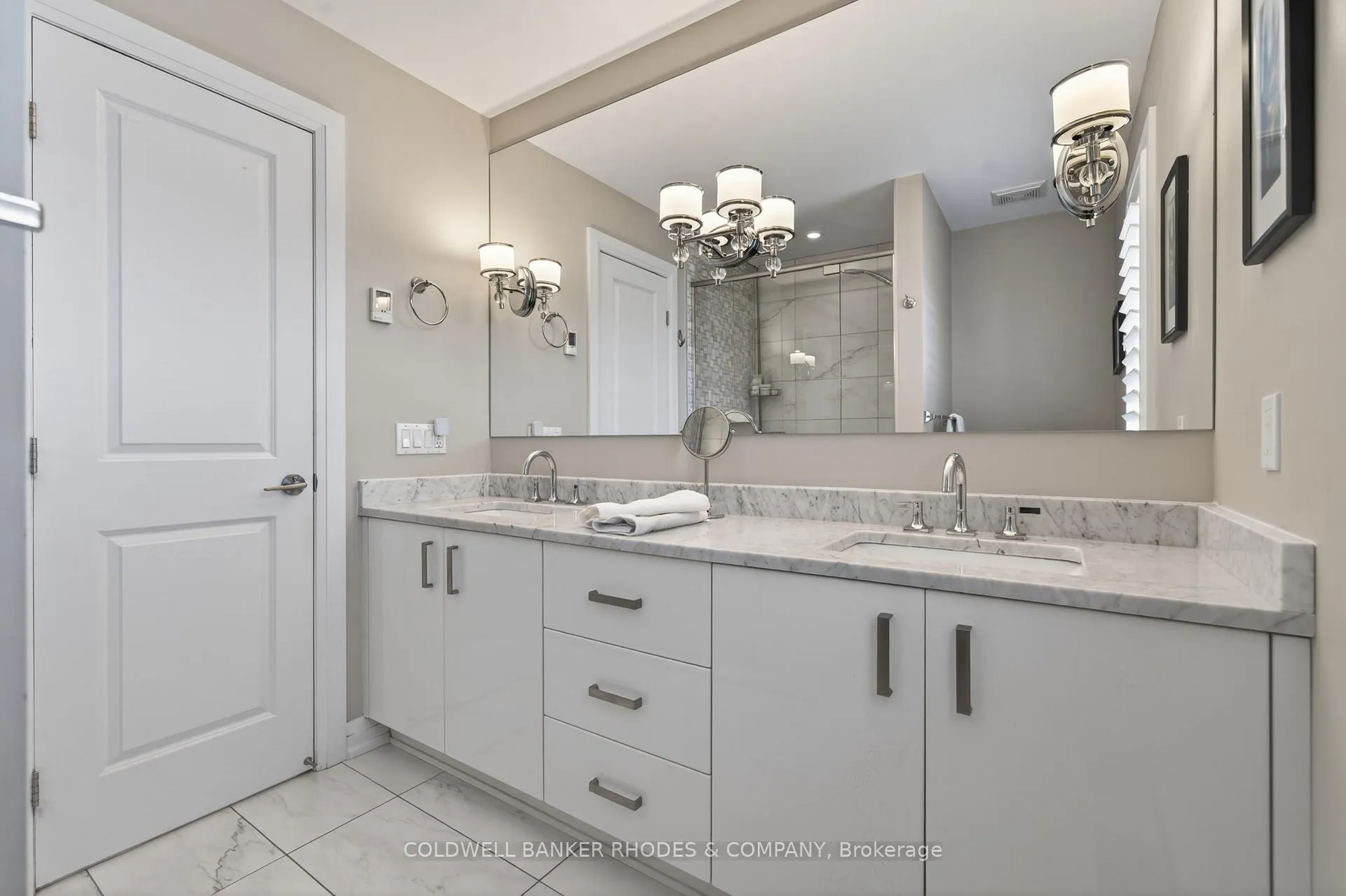 Photo 31 of Unit A, 213 Ivy Crescent, Ottawa, Lindenlea — HOMEH