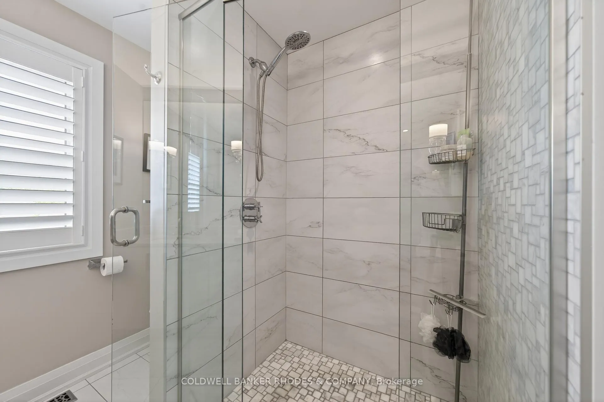 Photo 32 of Unit A, 213 Ivy Crescent, Ottawa, Lindenlea — HOMEH