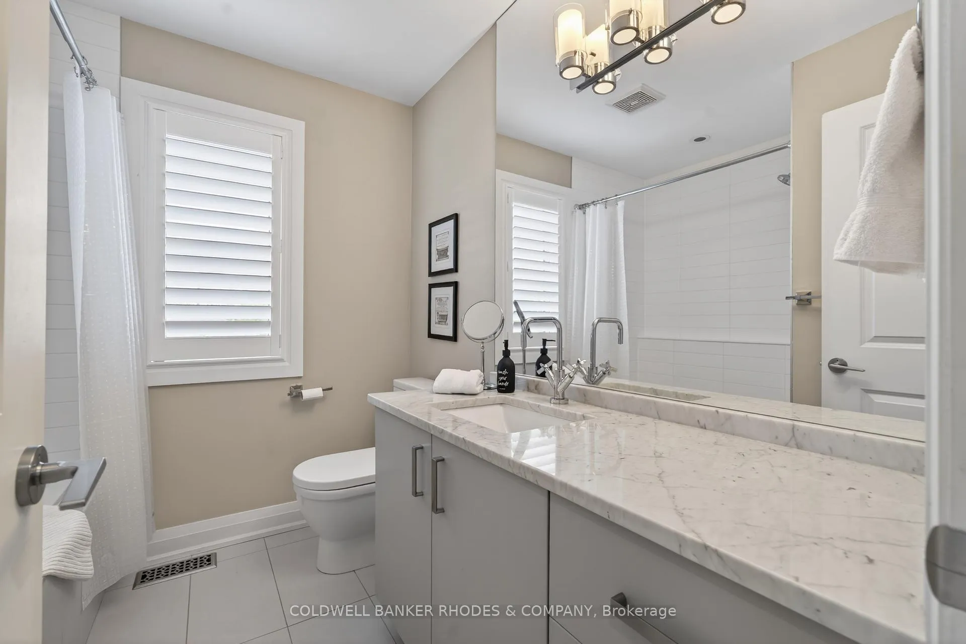 Photo 36 of Unit A, 213 Ivy Crescent, Ottawa, Lindenlea — HOMEH