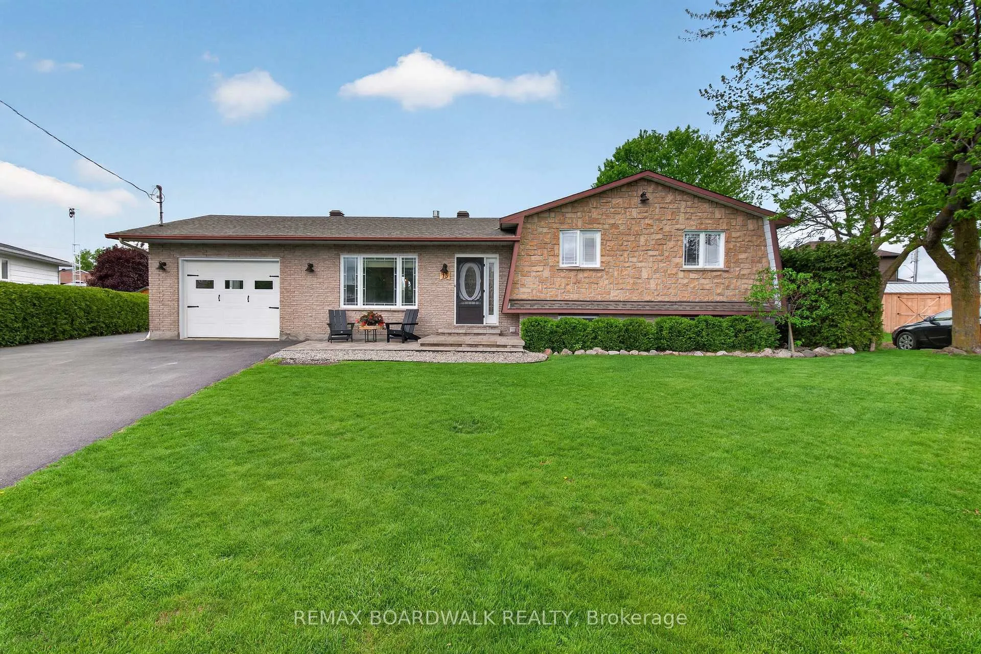 Photo 1 of 13 Alice Street, Casselman, Casselman — HOMEH