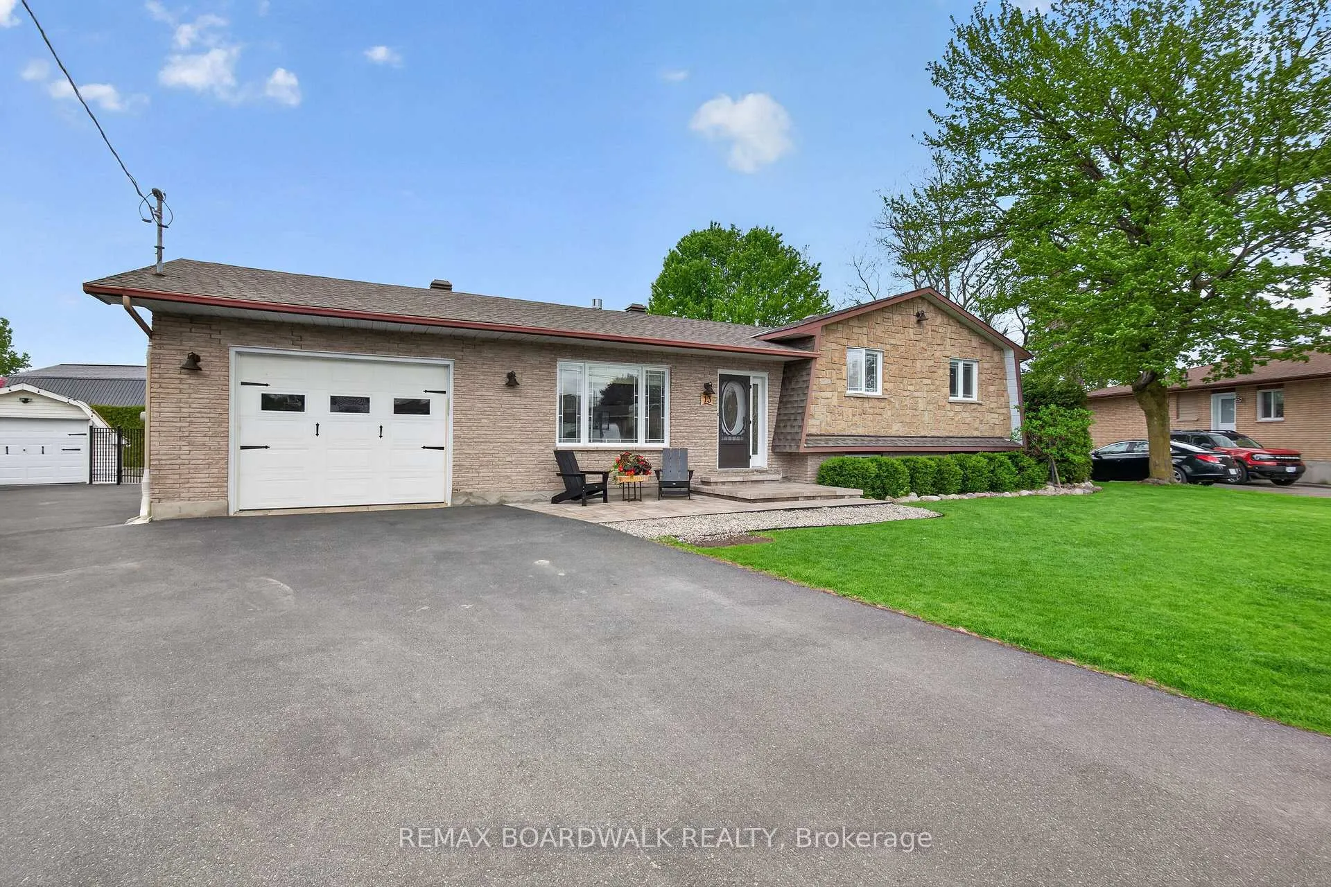 Photo 2 of 13 Alice Street, Casselman, Casselman — HOMEH