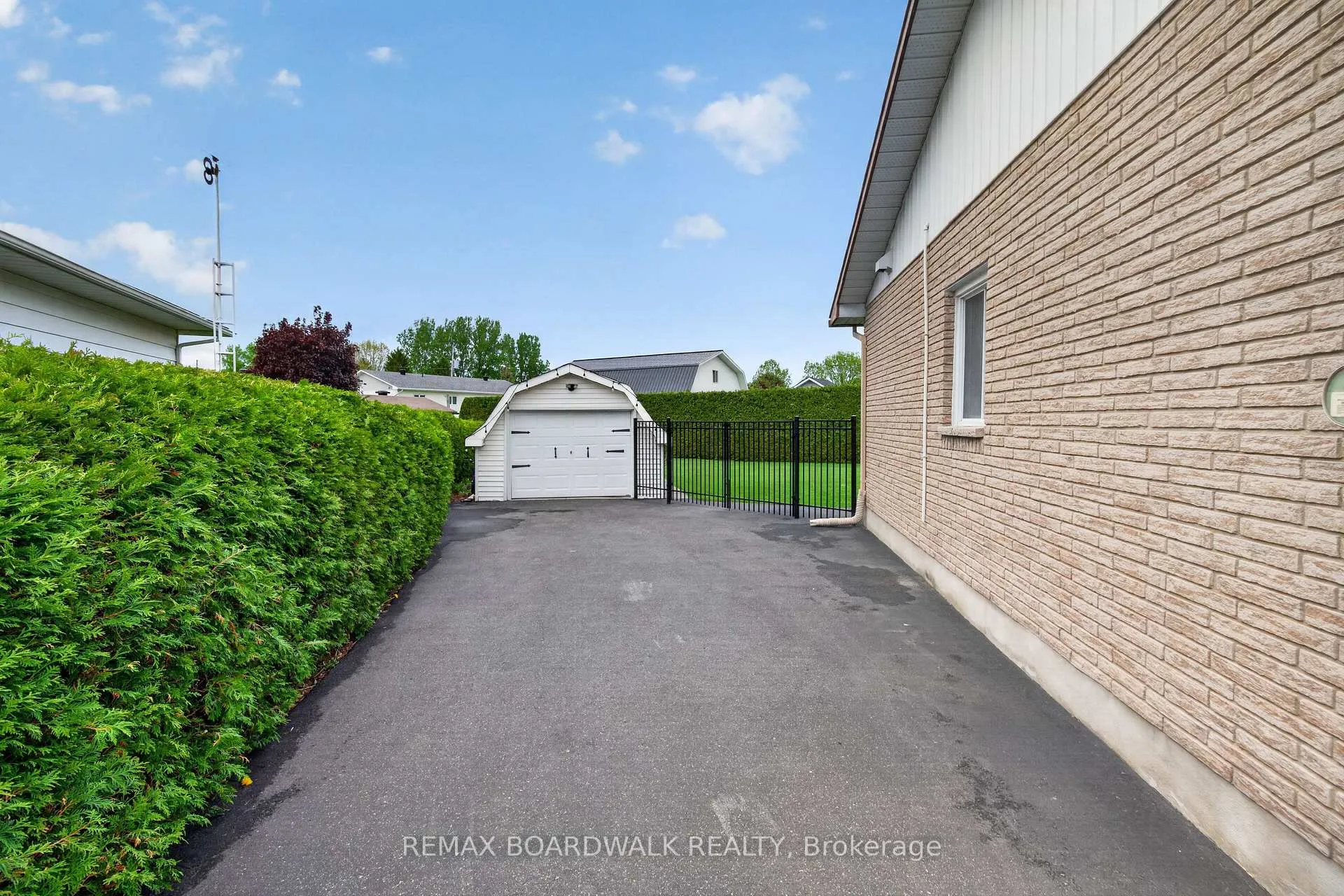 Photo 33 of 13 Alice Street, Casselman, Casselman — HOMEH
