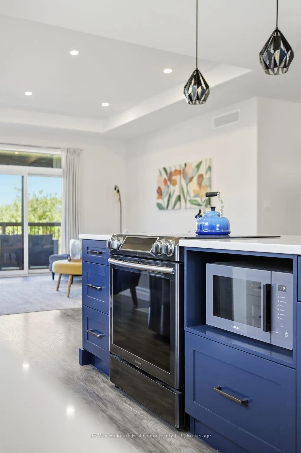 Photo 10 of 12 Ambrosia Terrace, Quinte West, Murray Ward — HOMEH