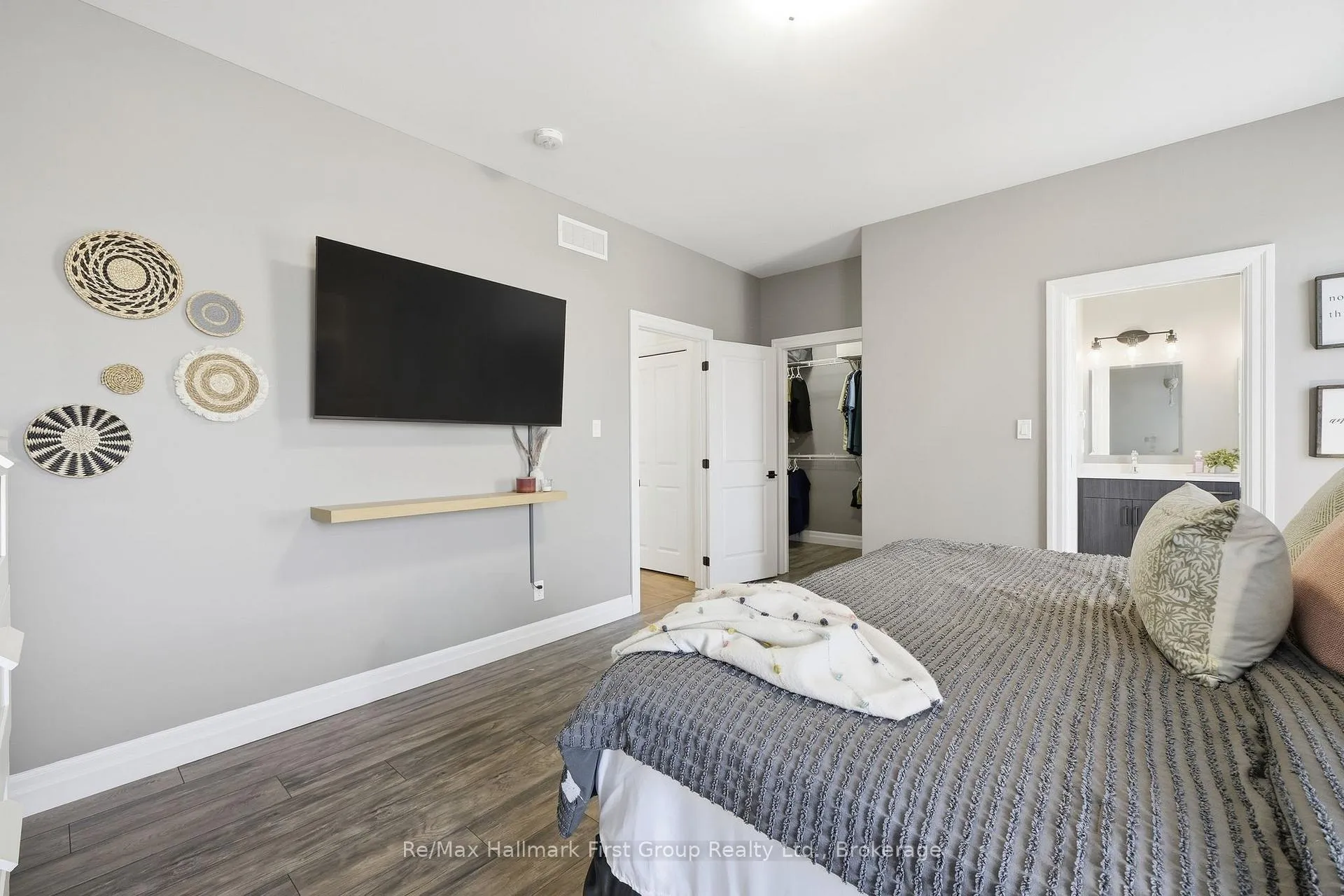 Photo 18 of 12 Ambrosia Terrace, Quinte West, Murray Ward — HOMEH