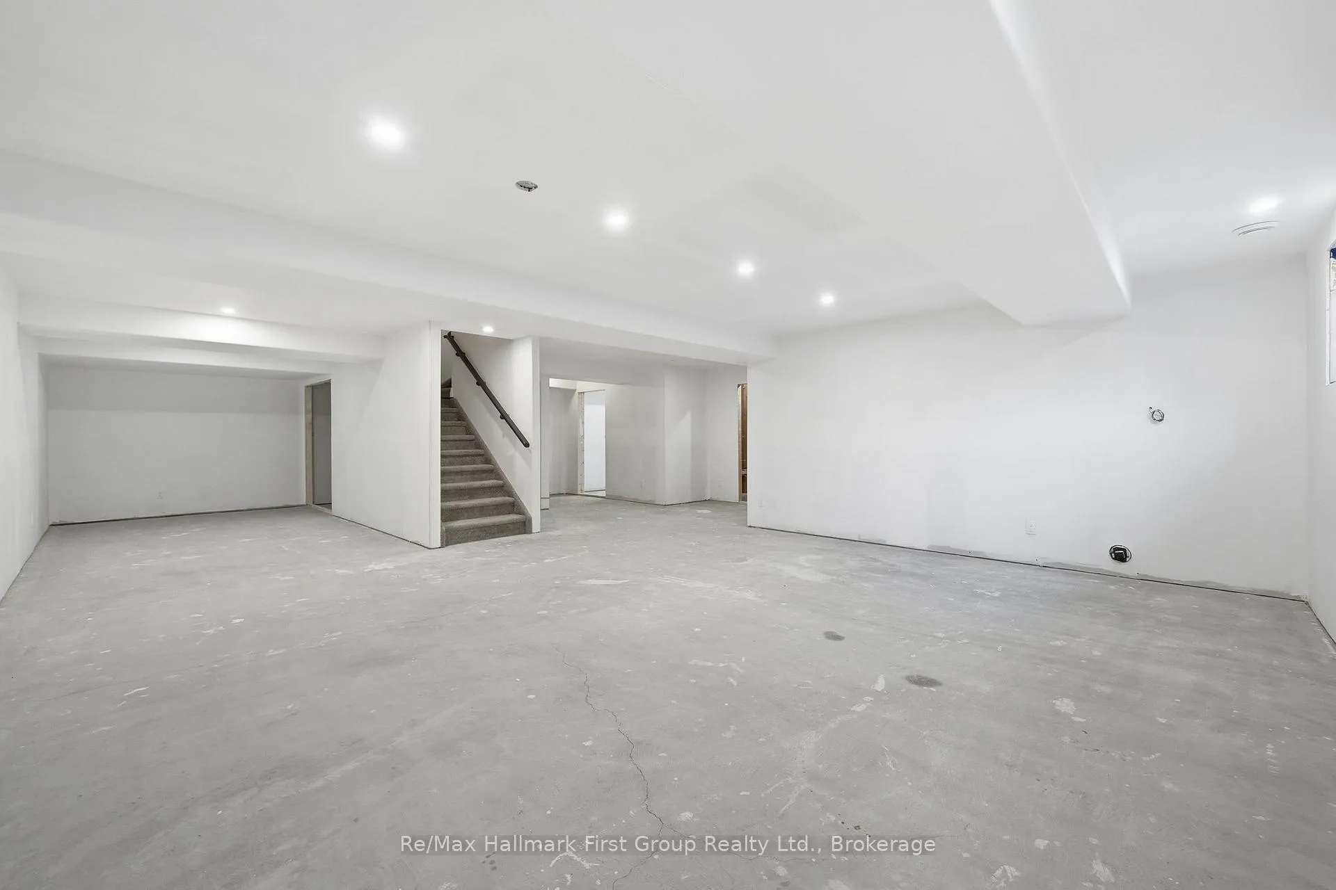 Photo 28 of 12 Ambrosia Terrace, Quinte West, Murray Ward — HOMEH