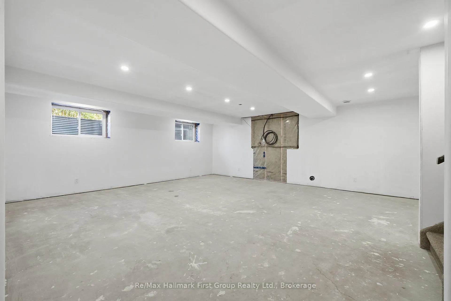 Photo 29 of 12 Ambrosia Terrace, Quinte West, Murray Ward — HOMEH