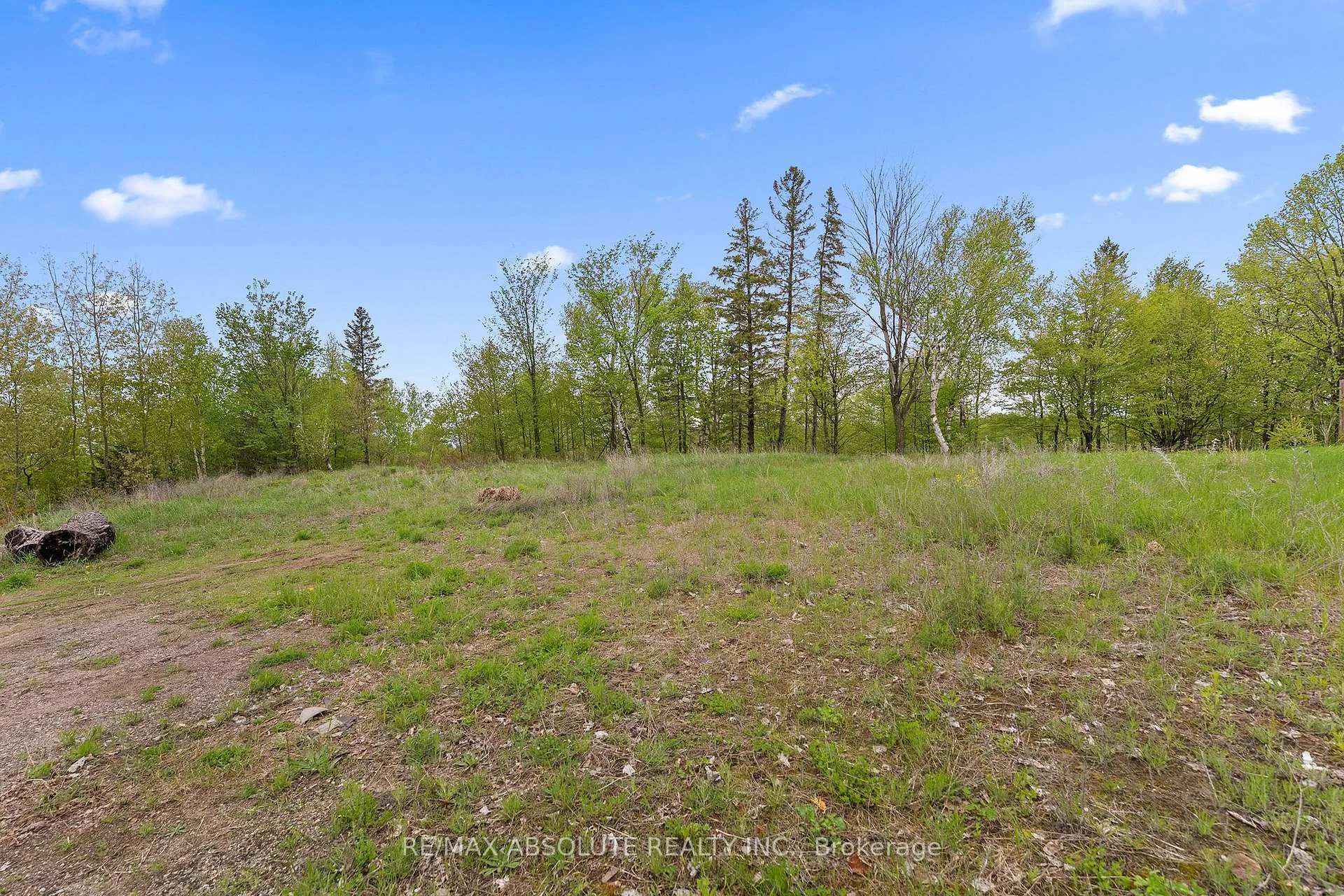 Photo 3 of 6 Lowe Court, Whitewater Region, Beachburg — HOMEH