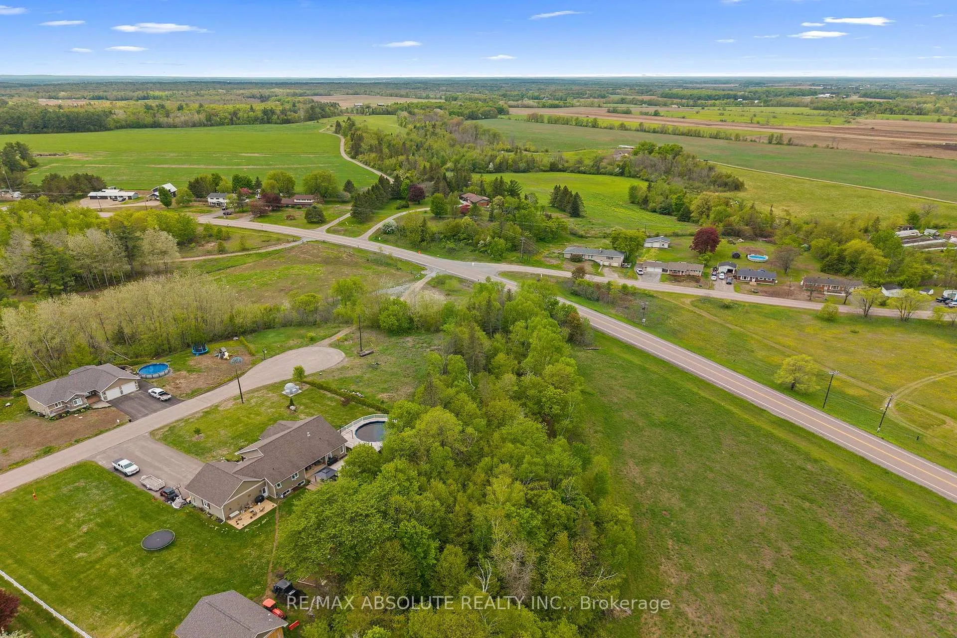 Photo 13 of 6 Lowe Court, Whitewater Region, Beachburg — HOMEH
