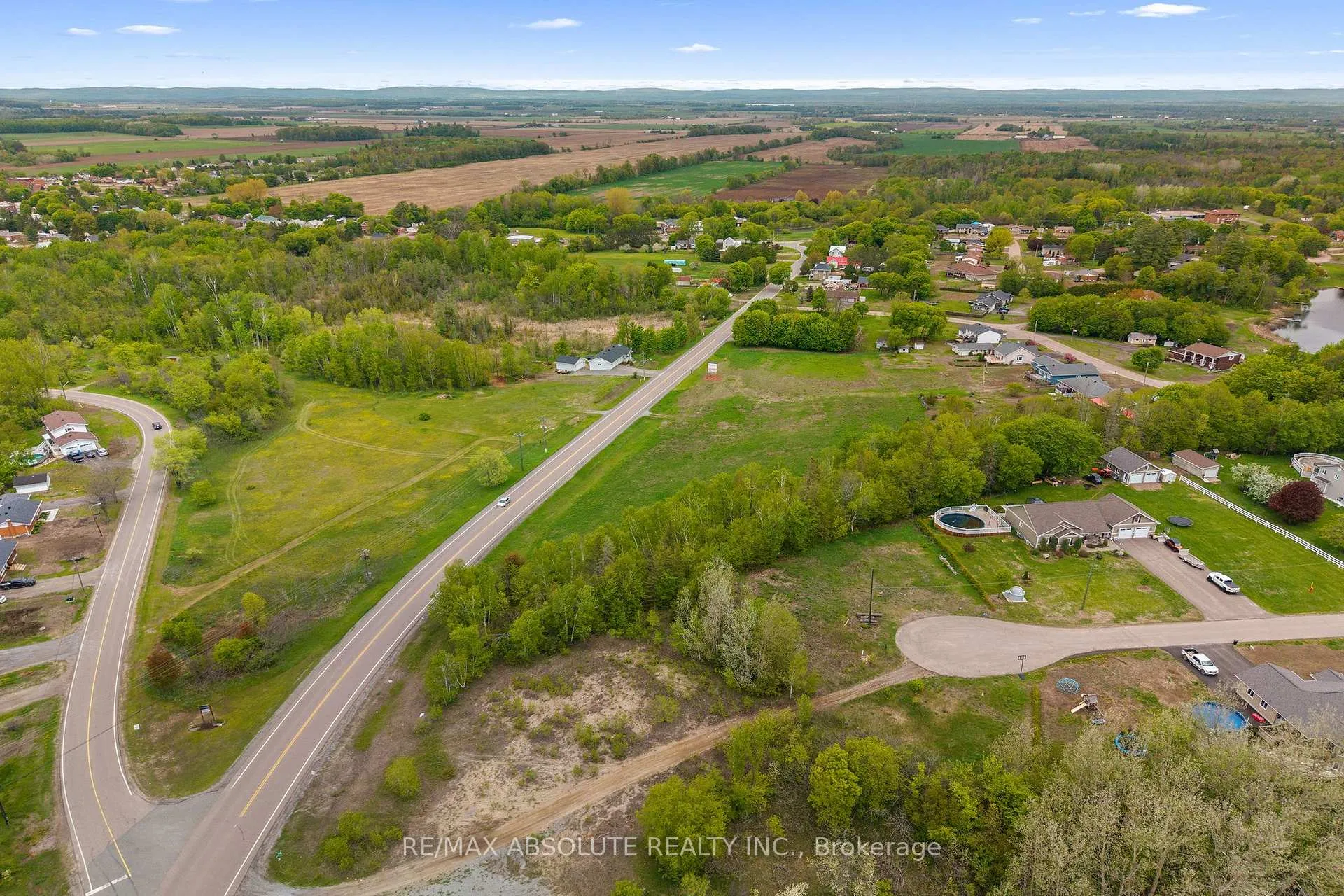 Photo 14 of 6 Lowe Court, Whitewater Region, Beachburg — HOMEH