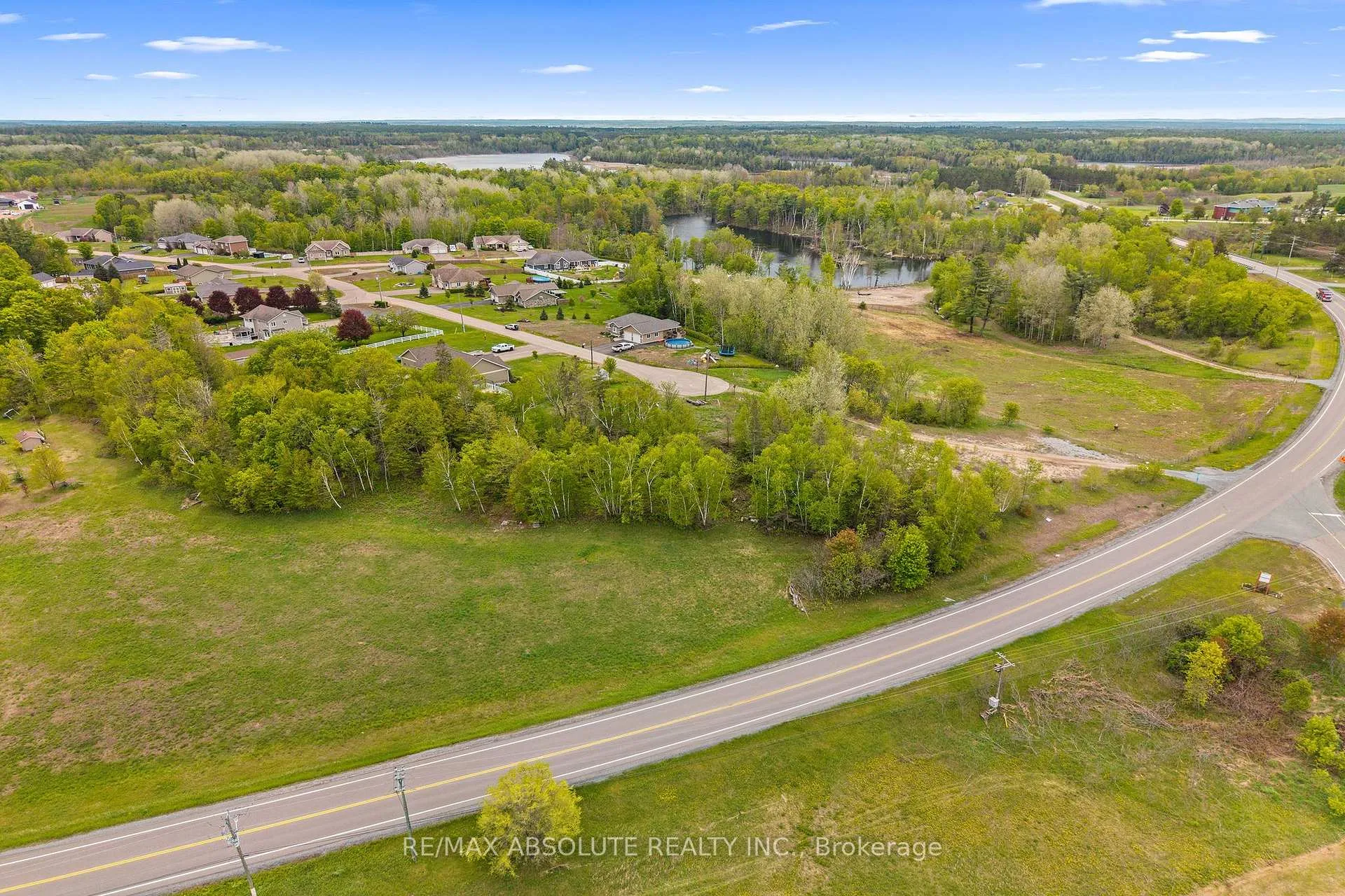Photo 16 of 6 Lowe Court, Whitewater Region, Beachburg — HOMEH