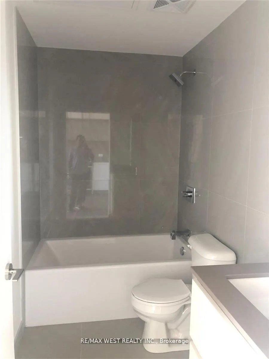 Photo 8 of Unit 1202, 30 Baseball Place, Toronto, South Riverdale — HOMEH