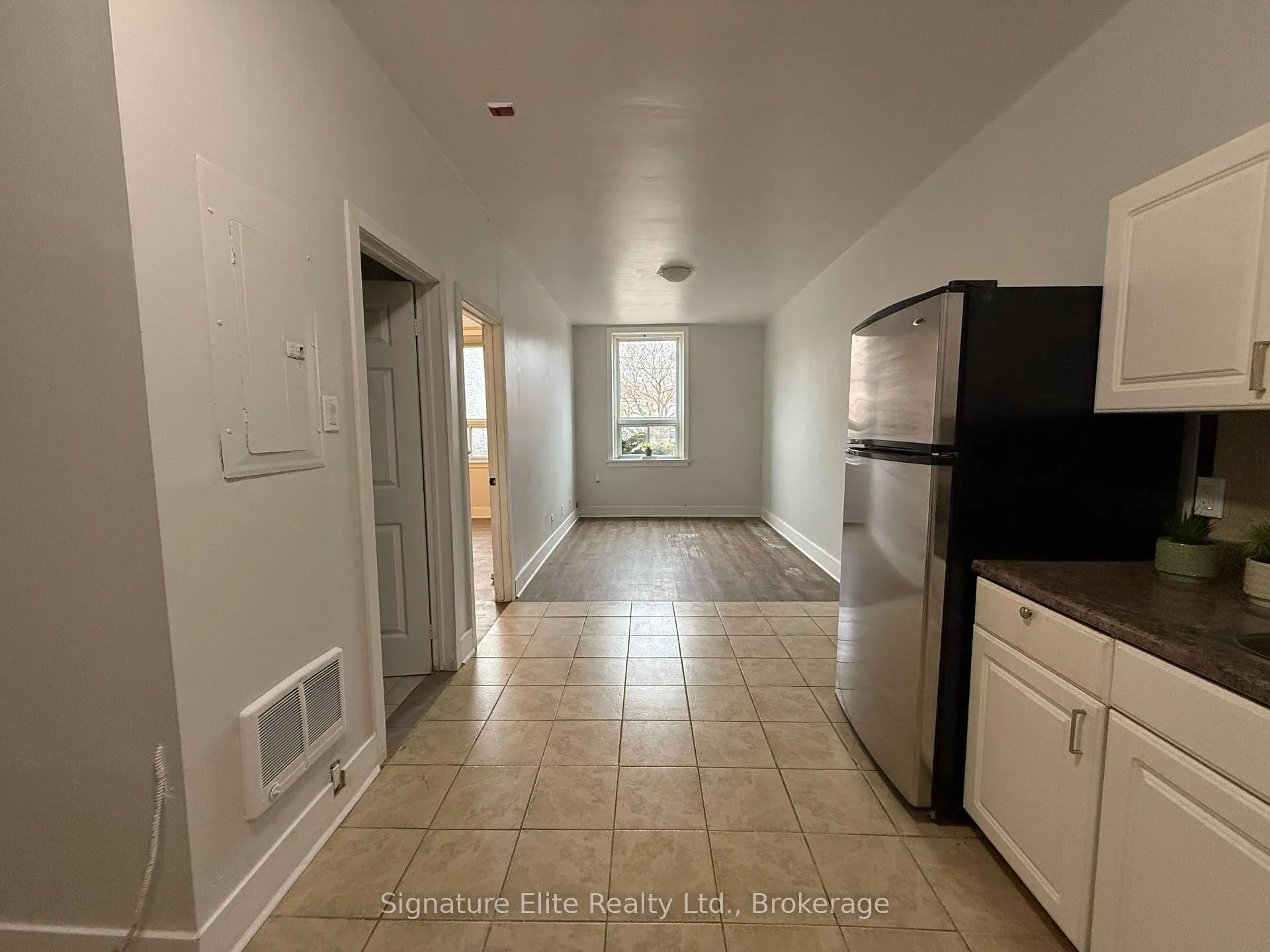 Photo 4 of Unit 2, 372 Darling Street, Brantford, East Ward — HOMEH