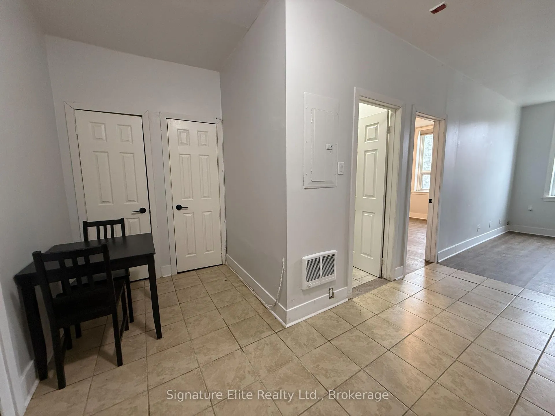 Photo 5 of Unit 2, 372 Darling Street, Brantford, East Ward — HOMEH