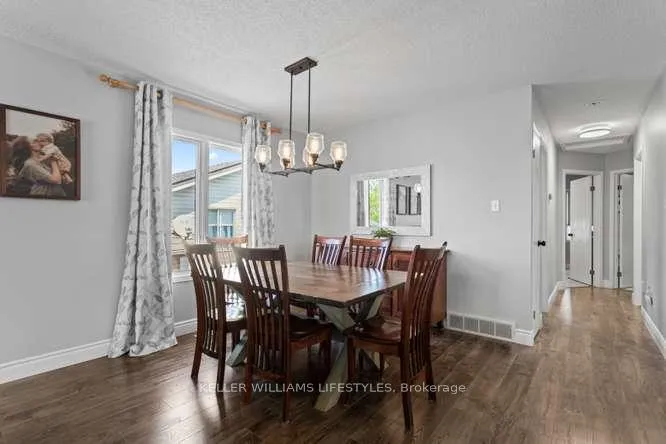 Photo 11 of 143 Gerald Crescent, London, South J — HOMEH