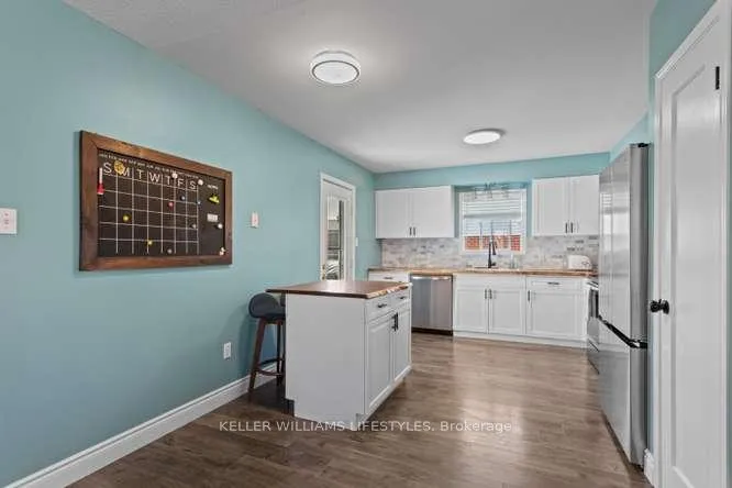 Photo 13 of 143 Gerald Crescent, London, South J — HOMEH