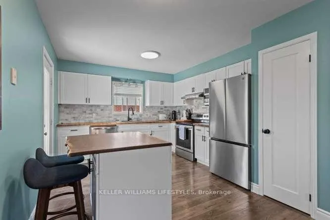 Photo 14 of 143 Gerald Crescent, London, South J — HOMEH