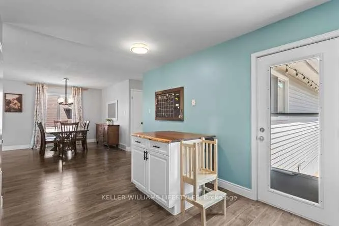 Photo 16 of 143 Gerald Crescent, London, South J — HOMEH