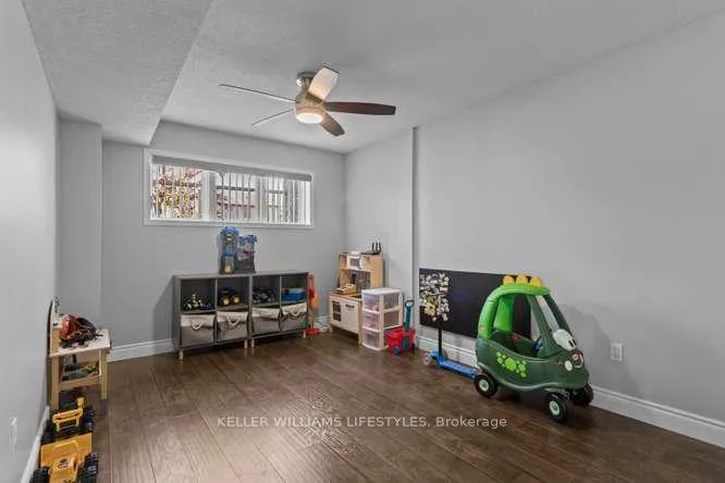 Photo 27 of 143 Gerald Crescent, London, South J — HOMEH