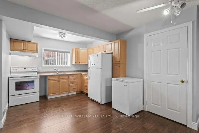 Photo 31 of 143 Gerald Crescent, London, South J — HOMEH