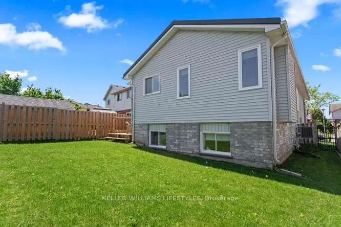 Photo 44 of 143 Gerald Crescent, London, South J — HOMEH