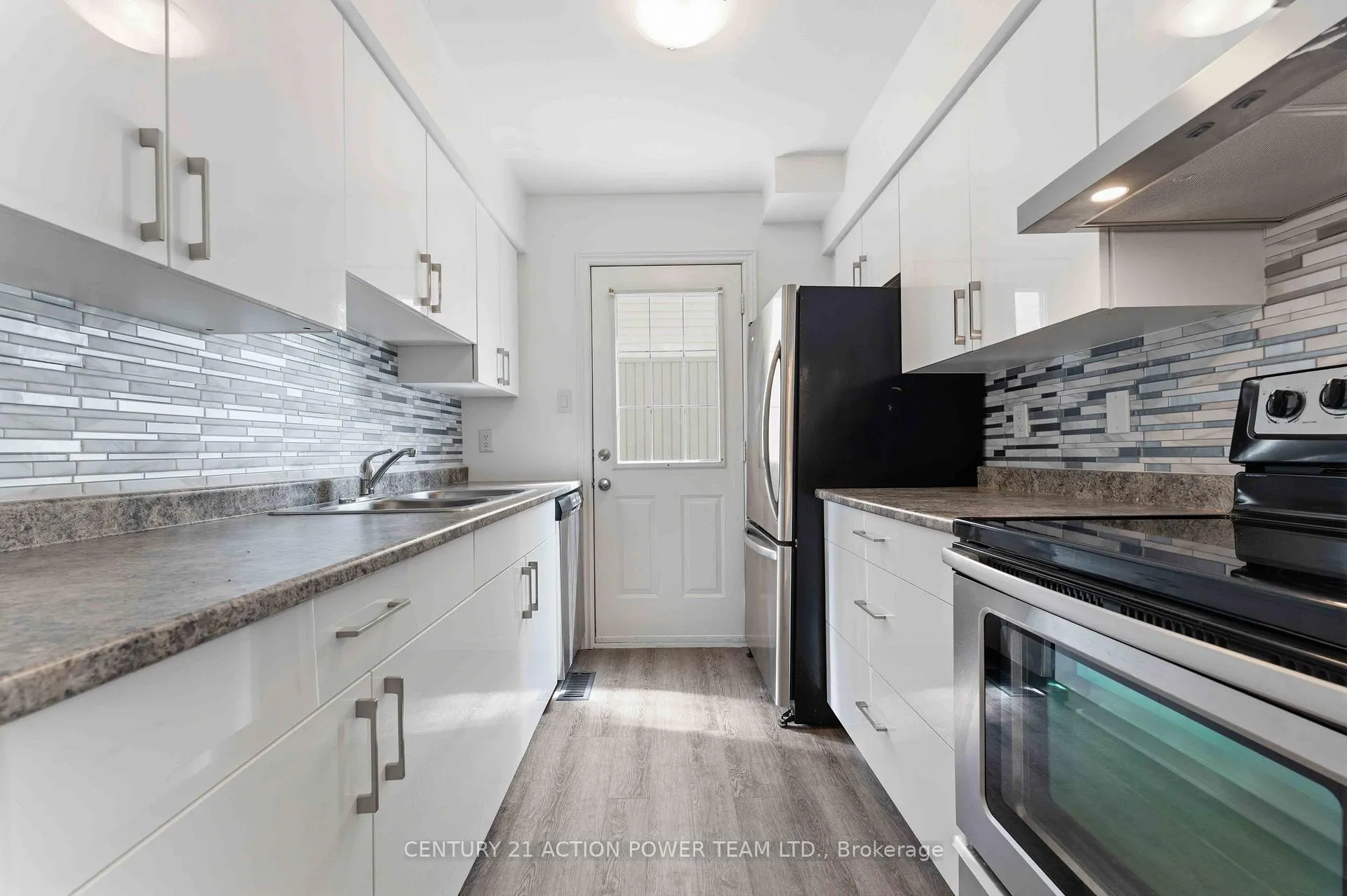 Photo 17 of Unit B, 17 Sonnet Crescent, Ottawa, Westcliffe Estates — HOMEH