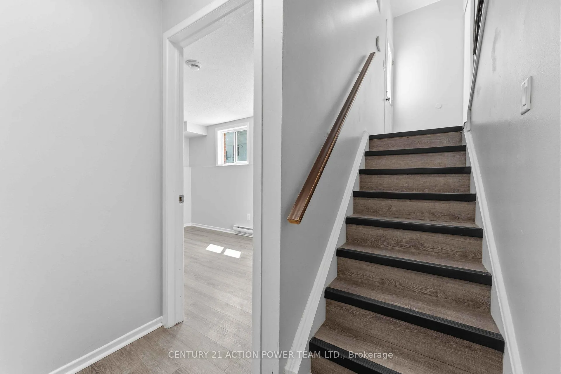 Photo 21 of Unit B, 17 Sonnet Crescent, Ottawa, Westcliffe Estates — HOMEH