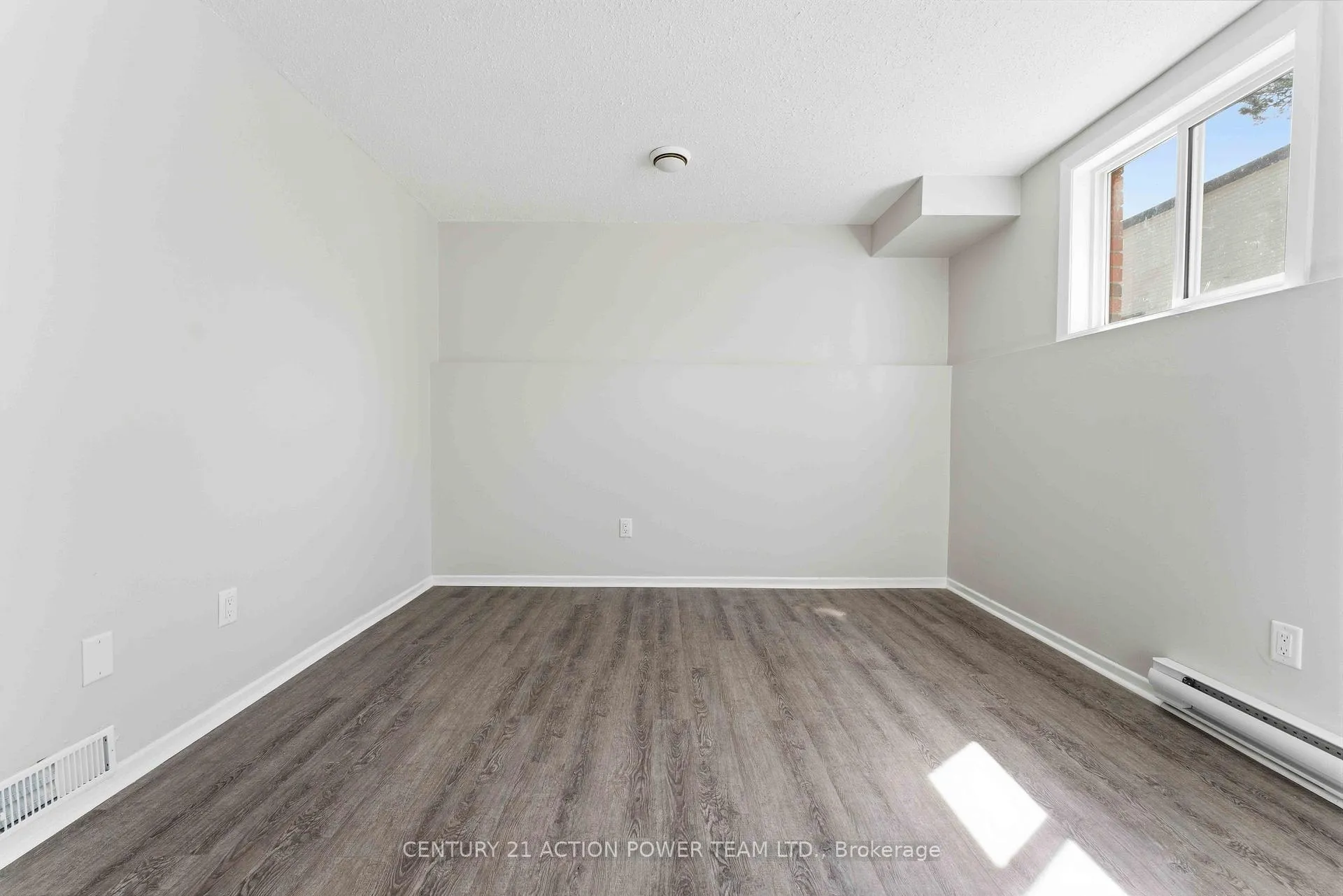 Photo 22 of Unit B, 17 Sonnet Crescent, Ottawa, Westcliffe Estates — HOMEH