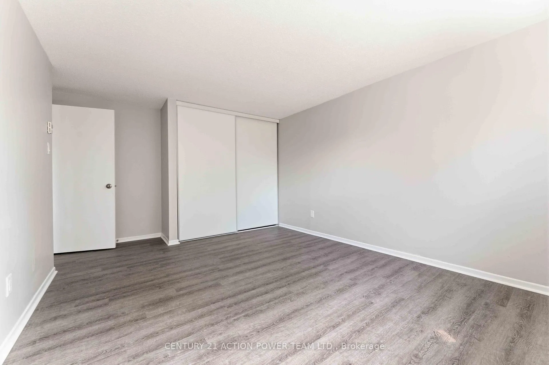 Photo 32 of Unit B, 17 Sonnet Crescent, Ottawa, Westcliffe Estates — HOMEH