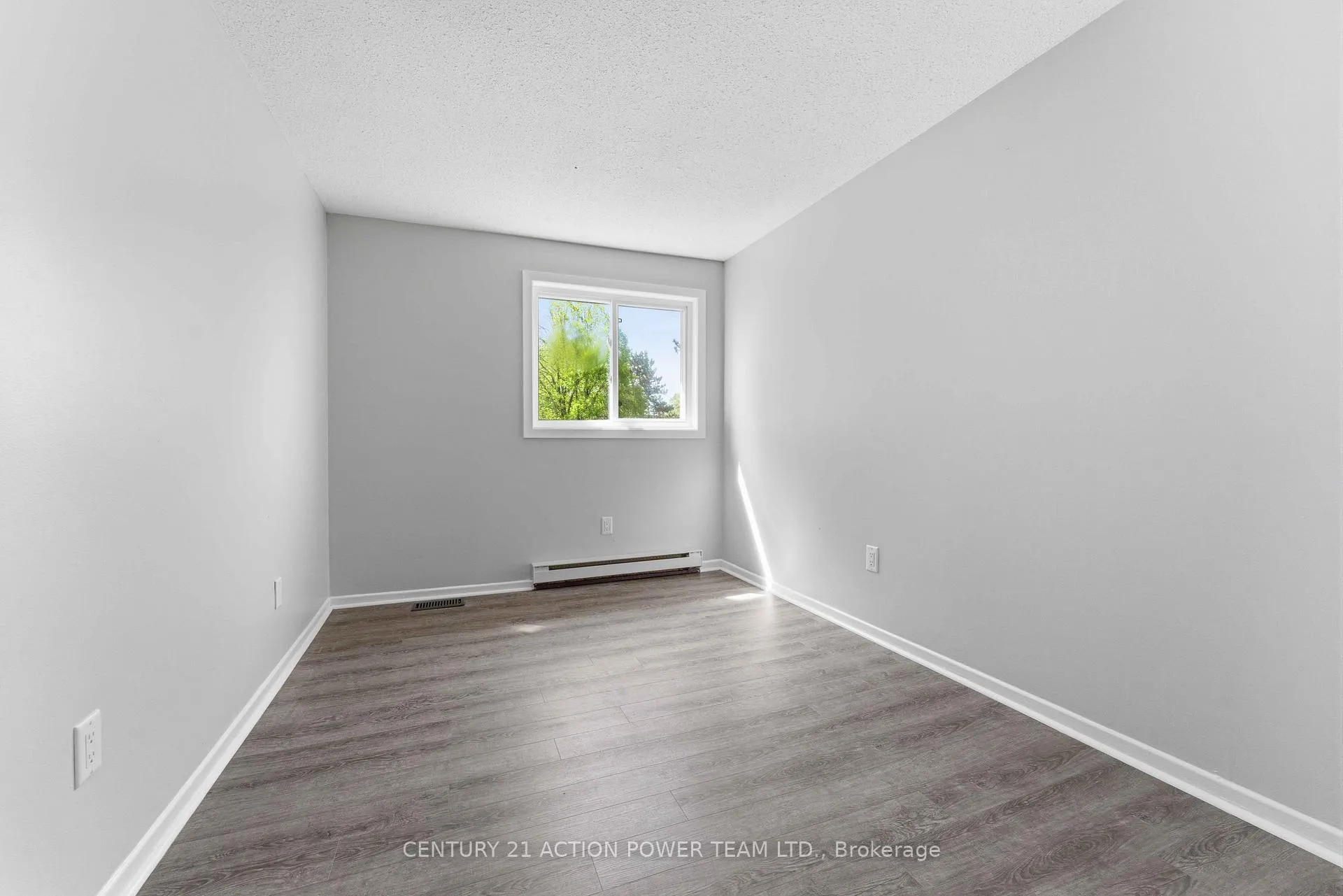 Photo 35 of Unit B, 17 Sonnet Crescent, Ottawa, Westcliffe Estates — HOMEH