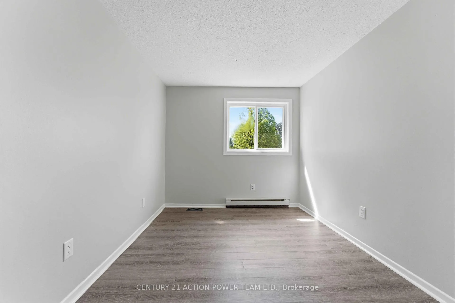 Photo 36 of Unit B, 17 Sonnet Crescent, Ottawa, Westcliffe Estates — HOMEH