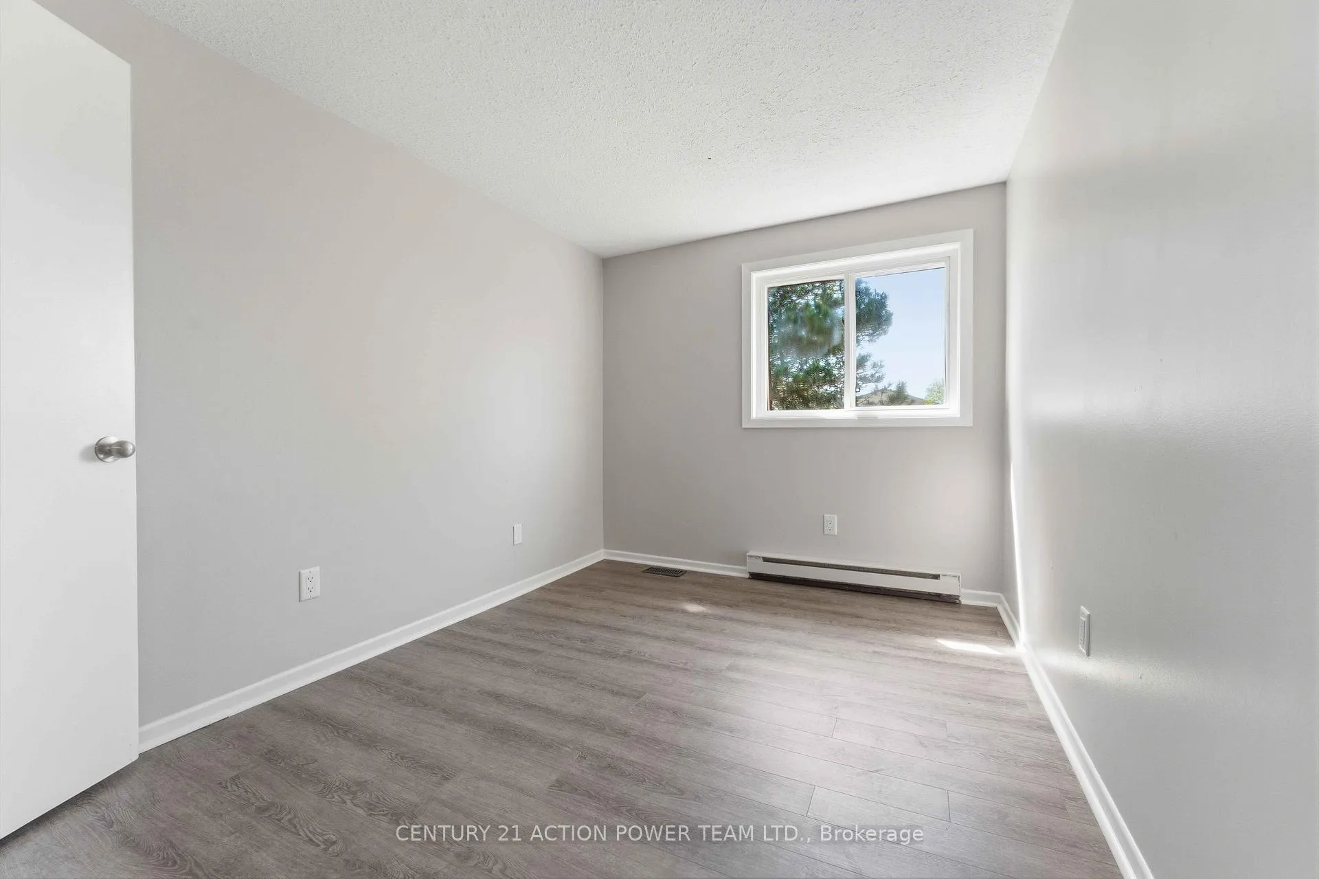 Photo 39 of Unit B, 17 Sonnet Crescent, Ottawa, Westcliffe Estates — HOMEH