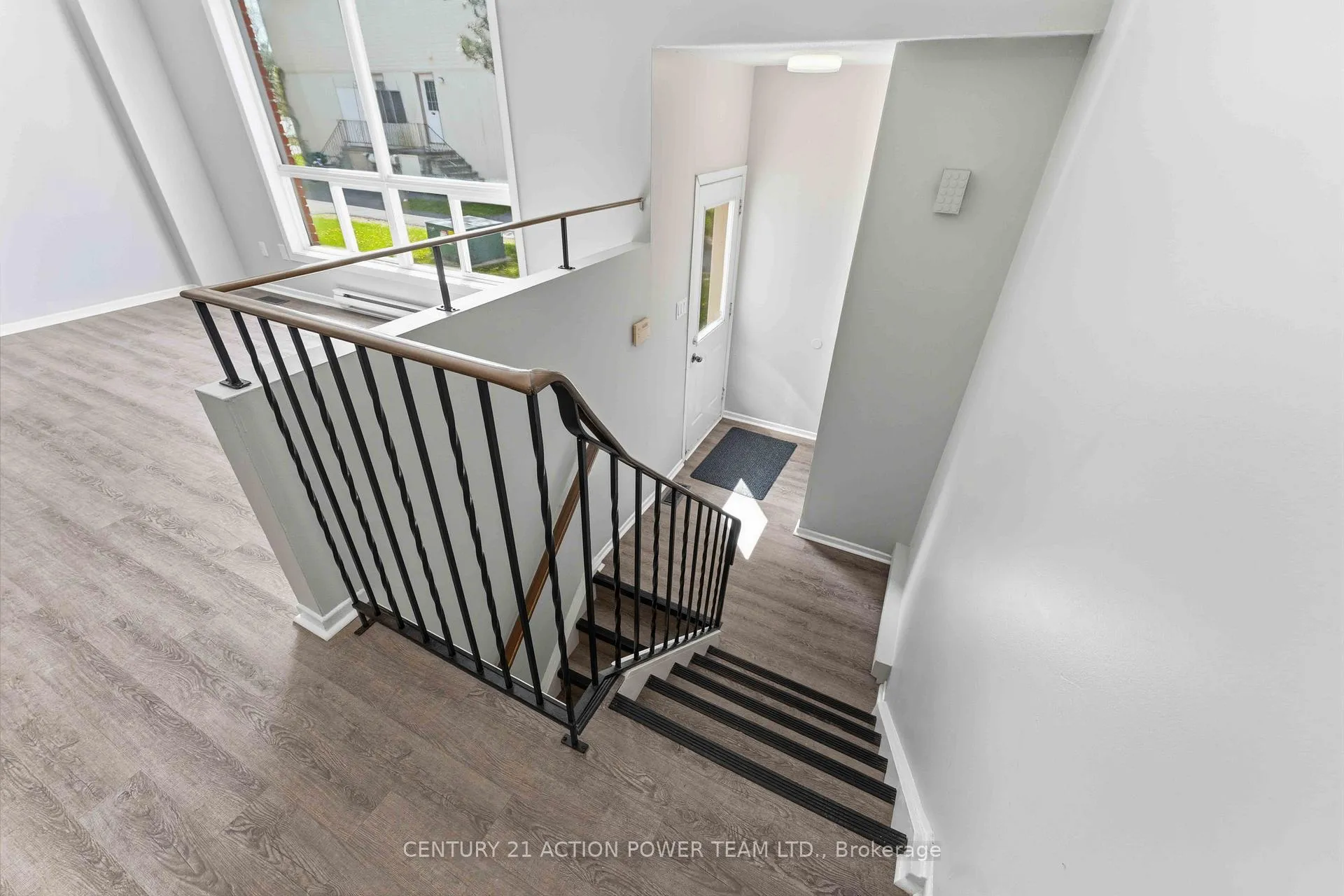 Photo 42 of Unit B, 17 Sonnet Crescent, Ottawa, Westcliffe Estates — HOMEH