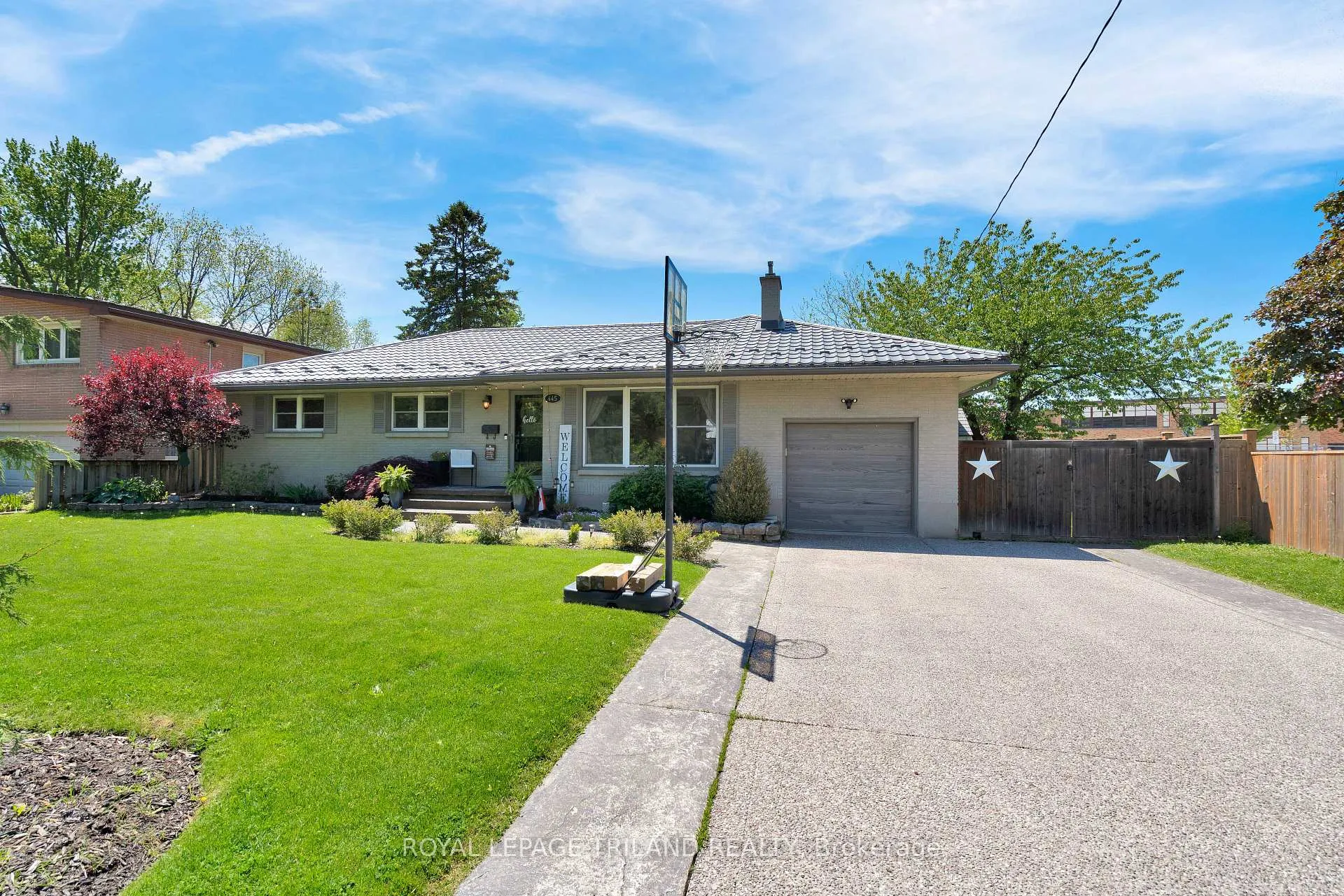 Photo 2 of 445 Ridout Street S, London, South G — HOMEH